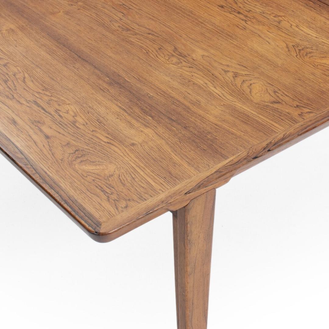 Danois Table de salle à manger rectangulaire Henry Rosengren Hansen des années 1960 avec deux rallonges en vente