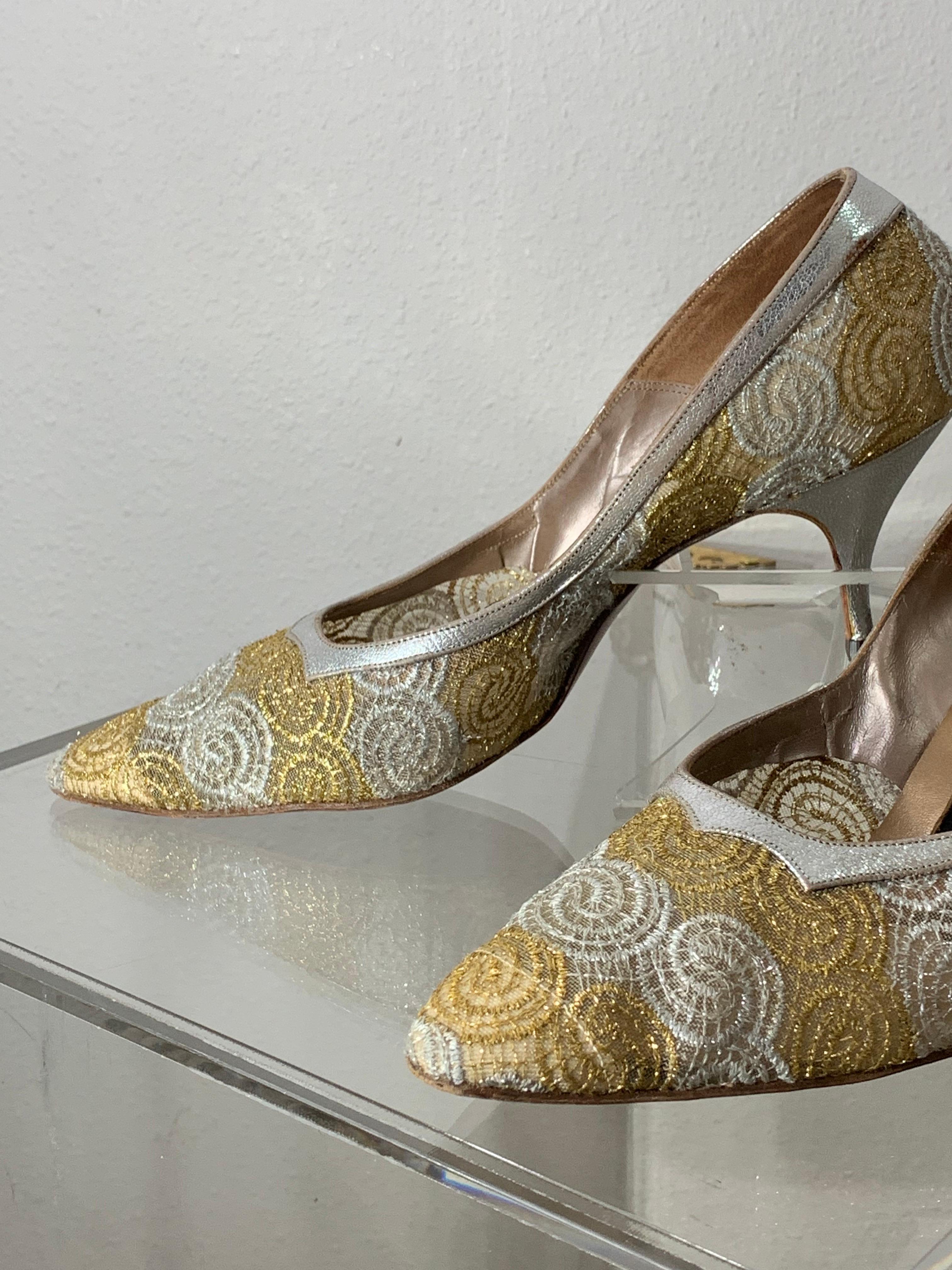1960er Henry Waters Silber & Gold Spitze Stiletto Pumps mit Silber Lederbesatz im Angebot 2