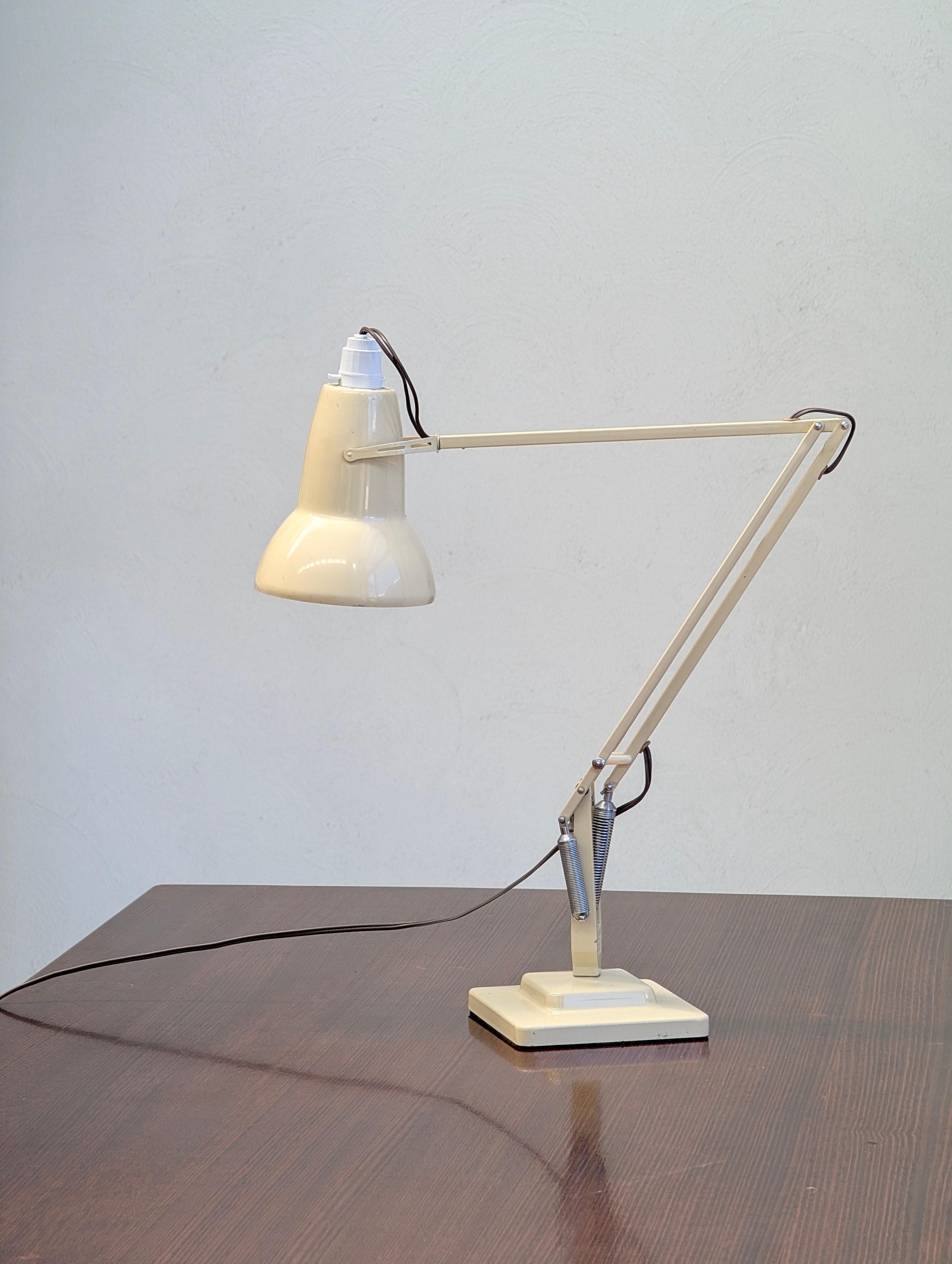 1960s Herbert Terry & Sons Model 1227 