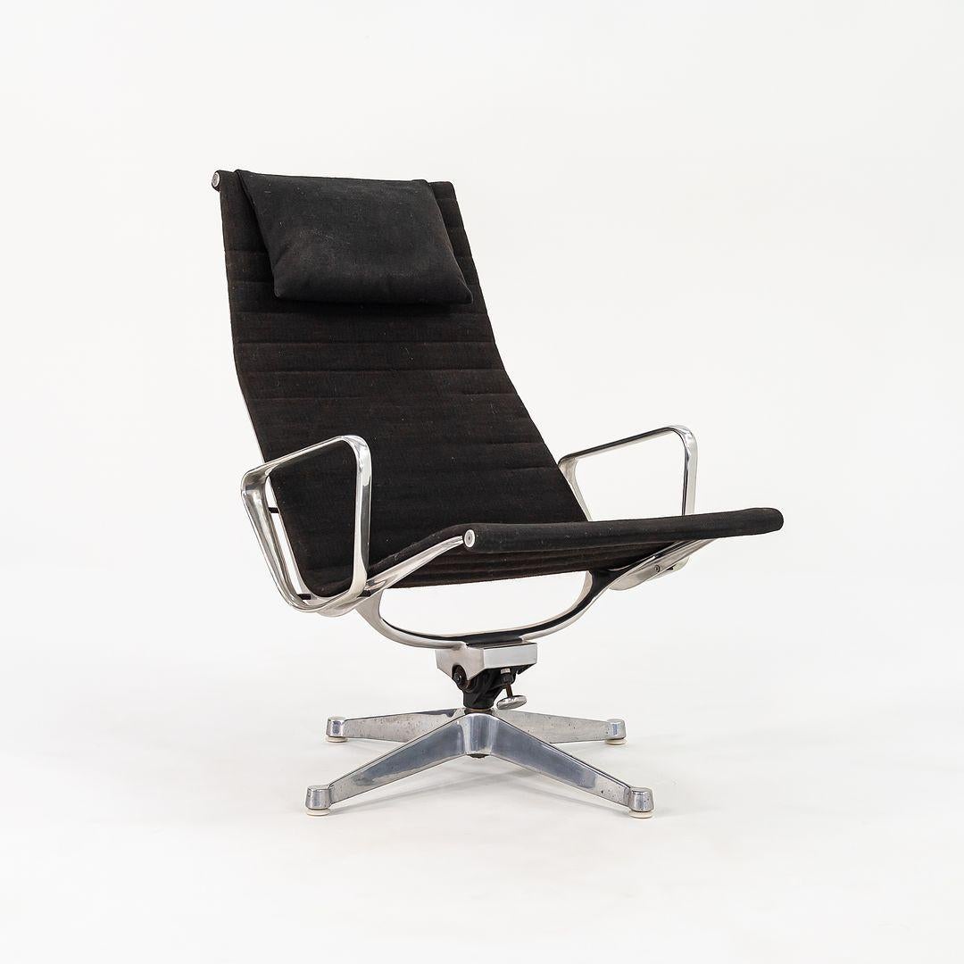1960s Herman Miller Eames Aluminum Group Lounge Chair and Ottoman in Fabric For Sale 4
