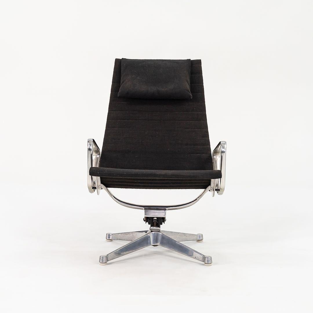 1960s Herman Miller Eames Aluminum Group Lounge Chair and Ottoman in Fabric For Sale 5