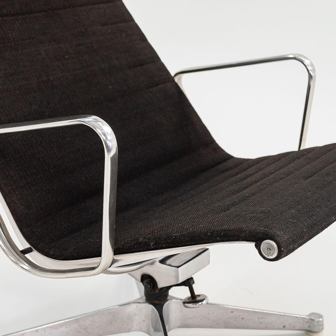 American 1960s Herman Miller Eames Aluminum Group Lounge Chair and Ottoman in Fabric For Sale