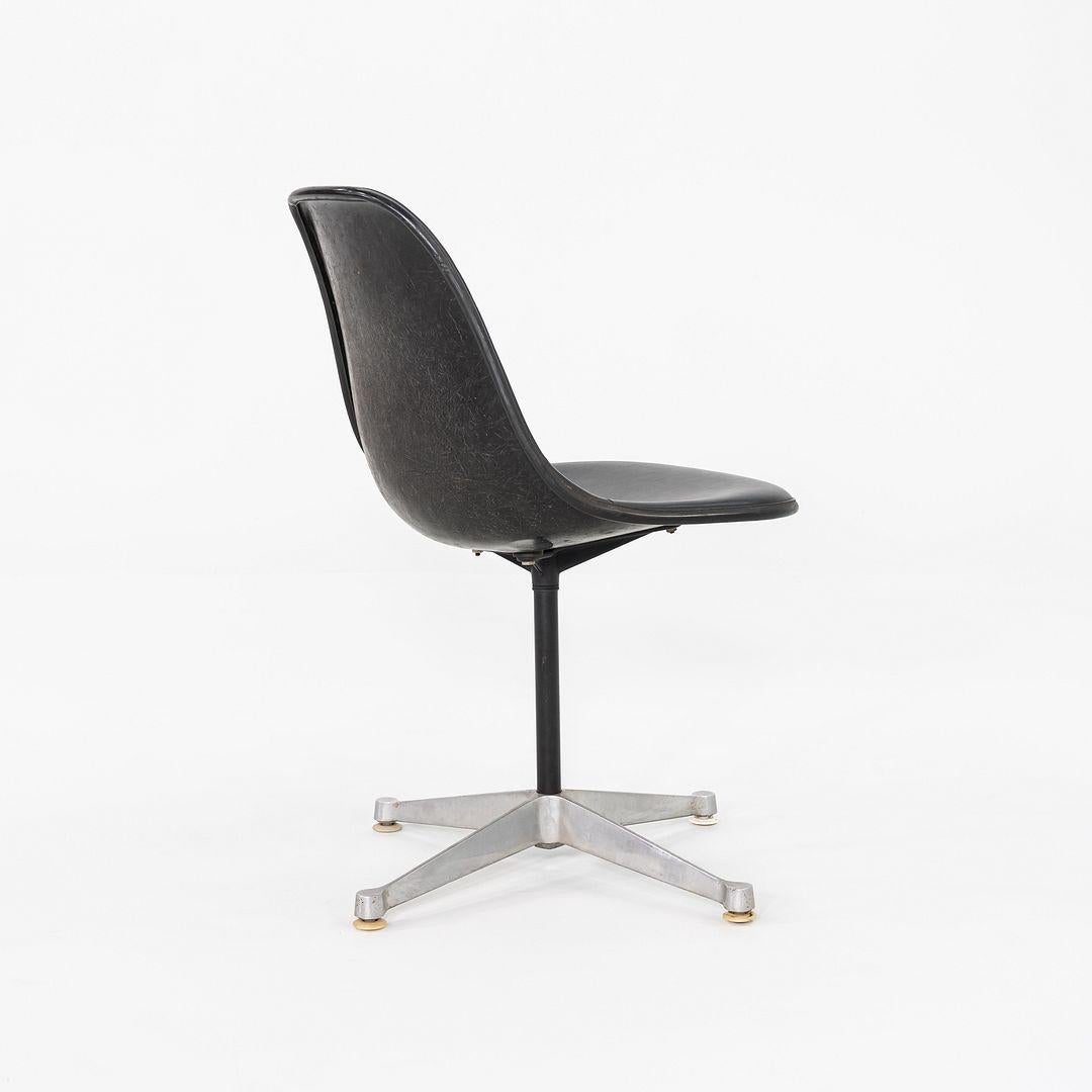 1960s Herman Miller Eames Pedestal Side Shell Chair in Fiberglass with Naugahyde en vente 5