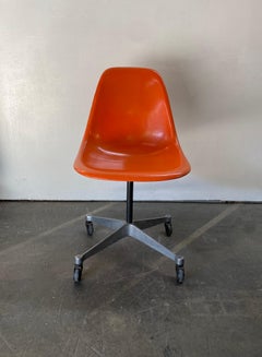 Sedia da ufficio girevole Herman Miller Eames degli anni '60