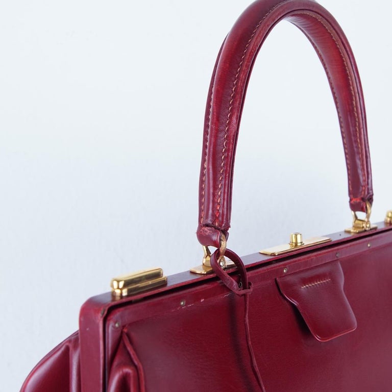 Women's or Men's 1960s Hermès Bourgundy Sac Mallette Handbag with Jewel Compartment