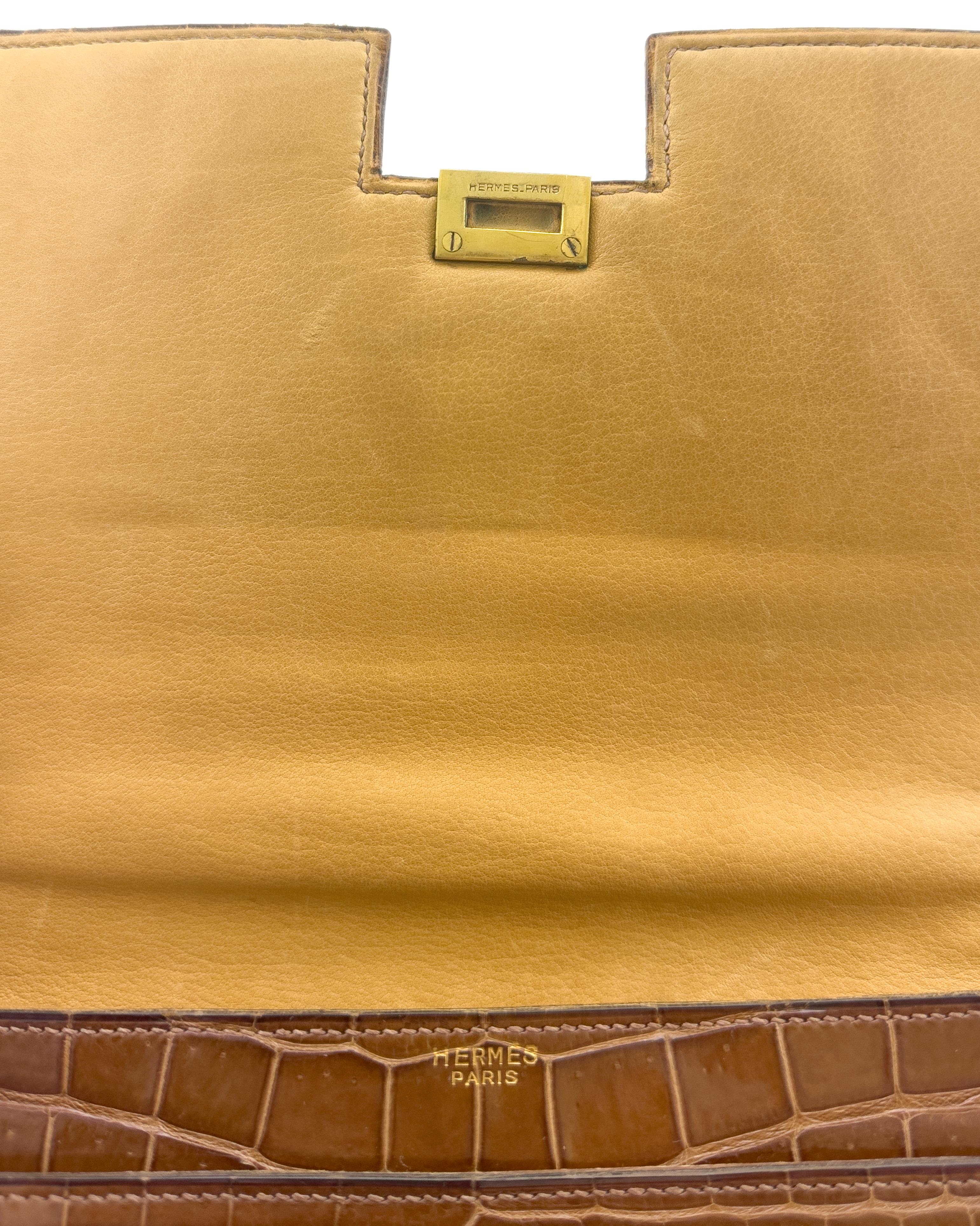 1960's Hermes Brown Crocodile Skin Top Handle Bag en vente 4