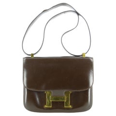 Hermès - Sac à bandoulière marron Constance, années 1960