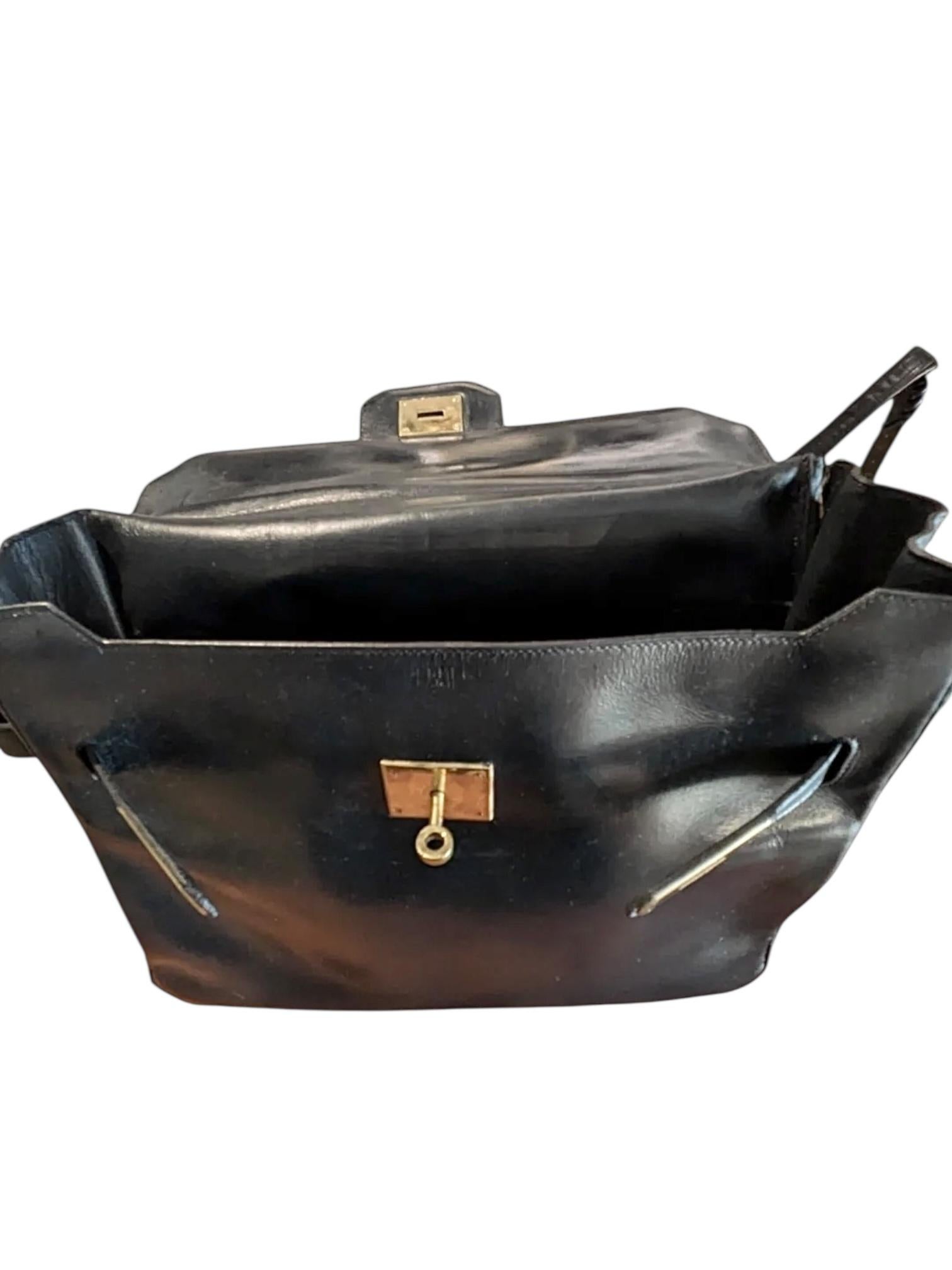 1960s Hermès Kelly 28 in Black Box Leather with Gold Hardware For Sale 11