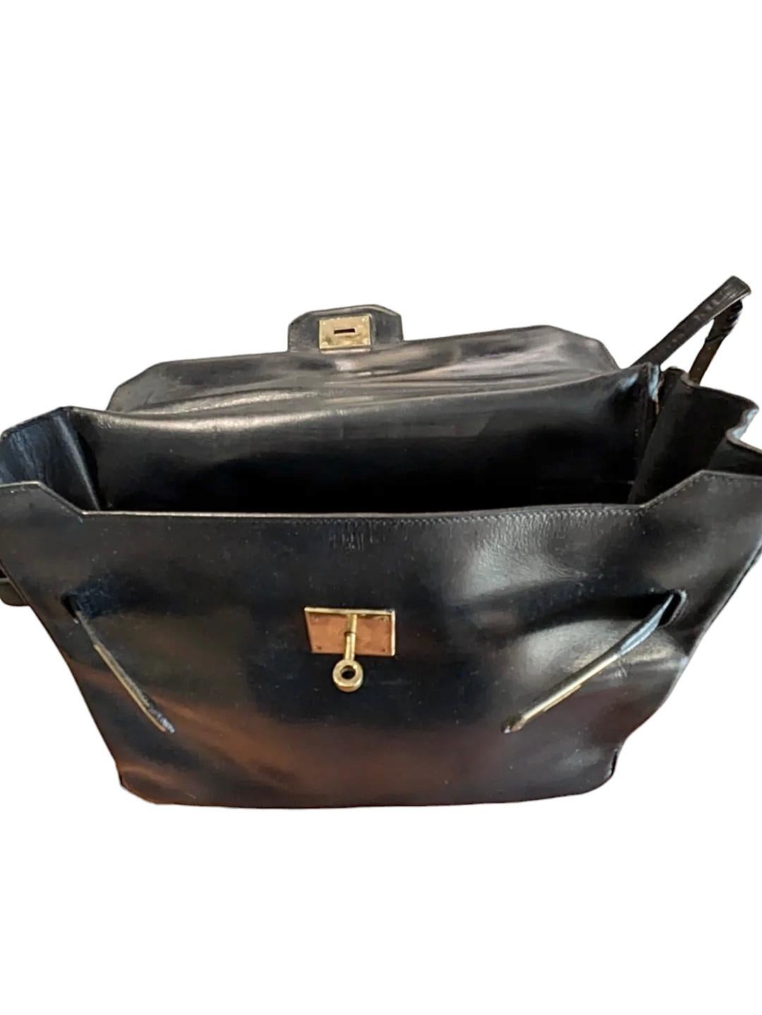 1960s Hermès Kelly 28 in Black Box Leather with Gold Hardware For Sale 2