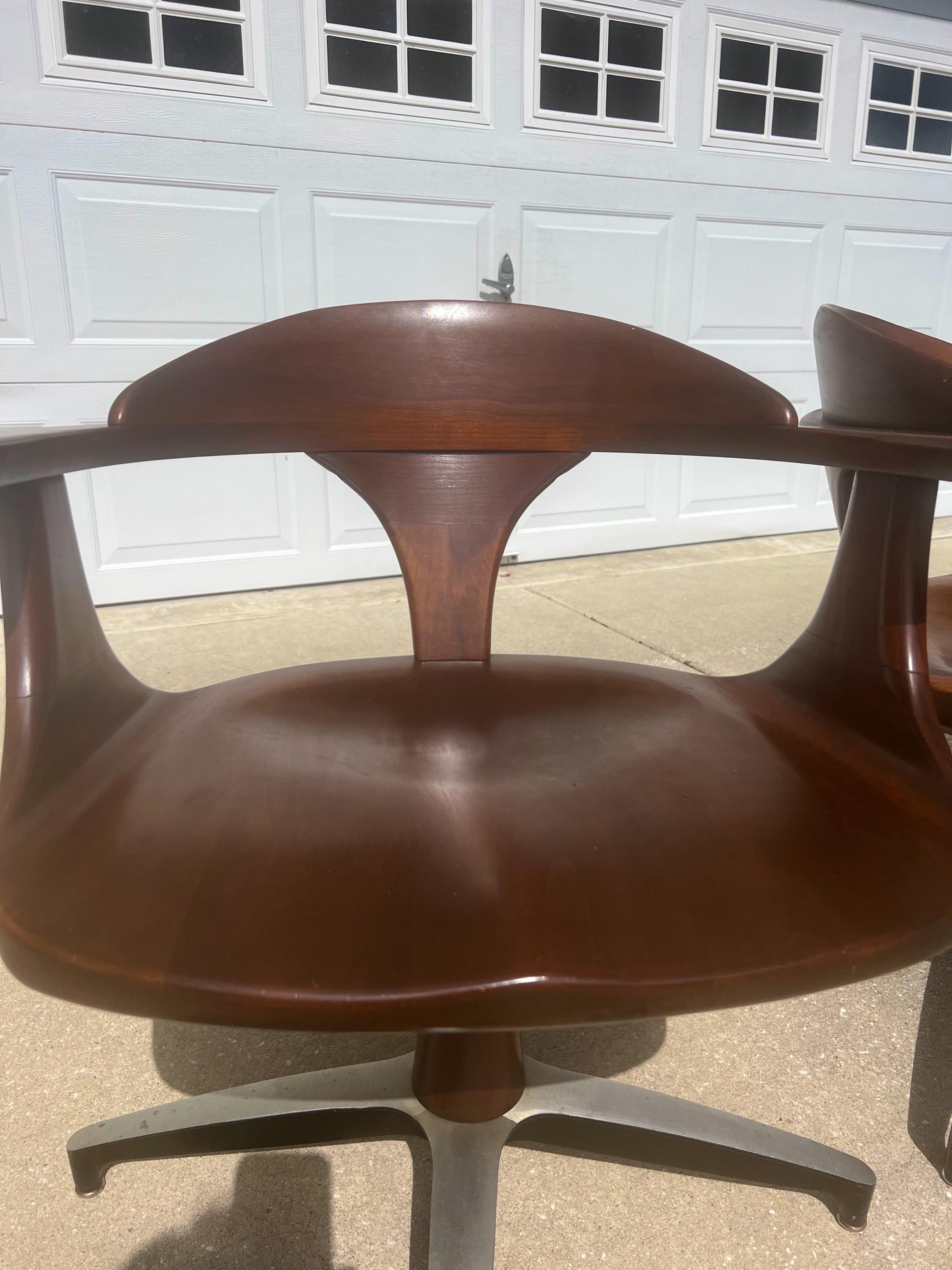 Steel 1960s Heywood Wakefield “Cliff House” Dining Table and Chairs, a Set of 5 For Sale