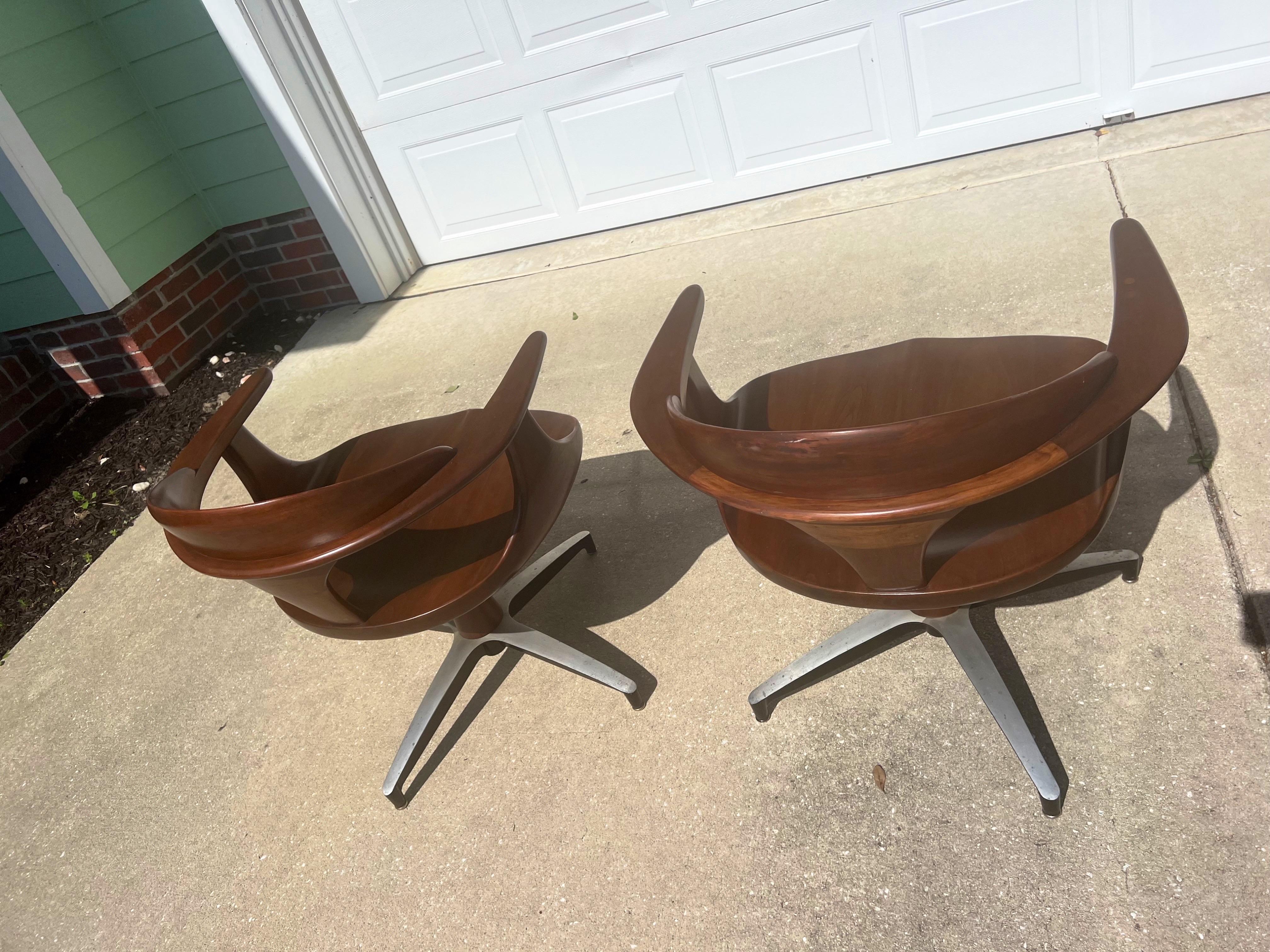 1960s Heywood Wakefield “Cliff House” Dining Table and Chairs, a Set of 5 1