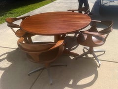 1960s Heywood Wakefield “Cliff House” Dining Table and Chairs, a Set of 5
