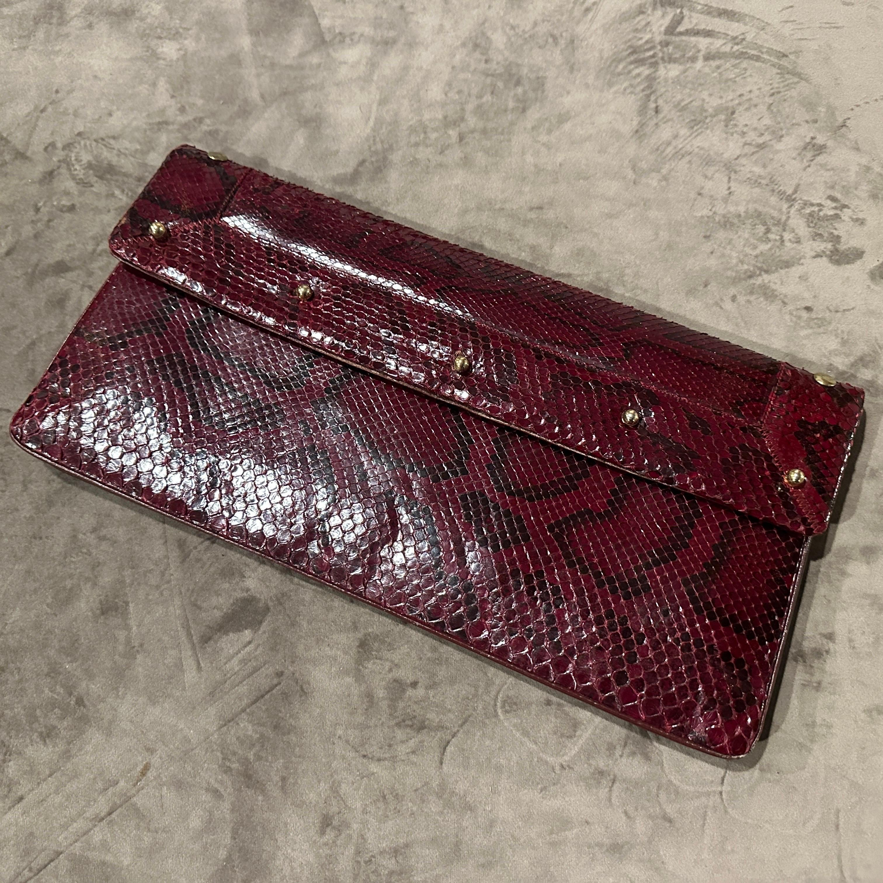 1960S Pochette italienne en cuir rouge et noir de haute qualité en vente 6