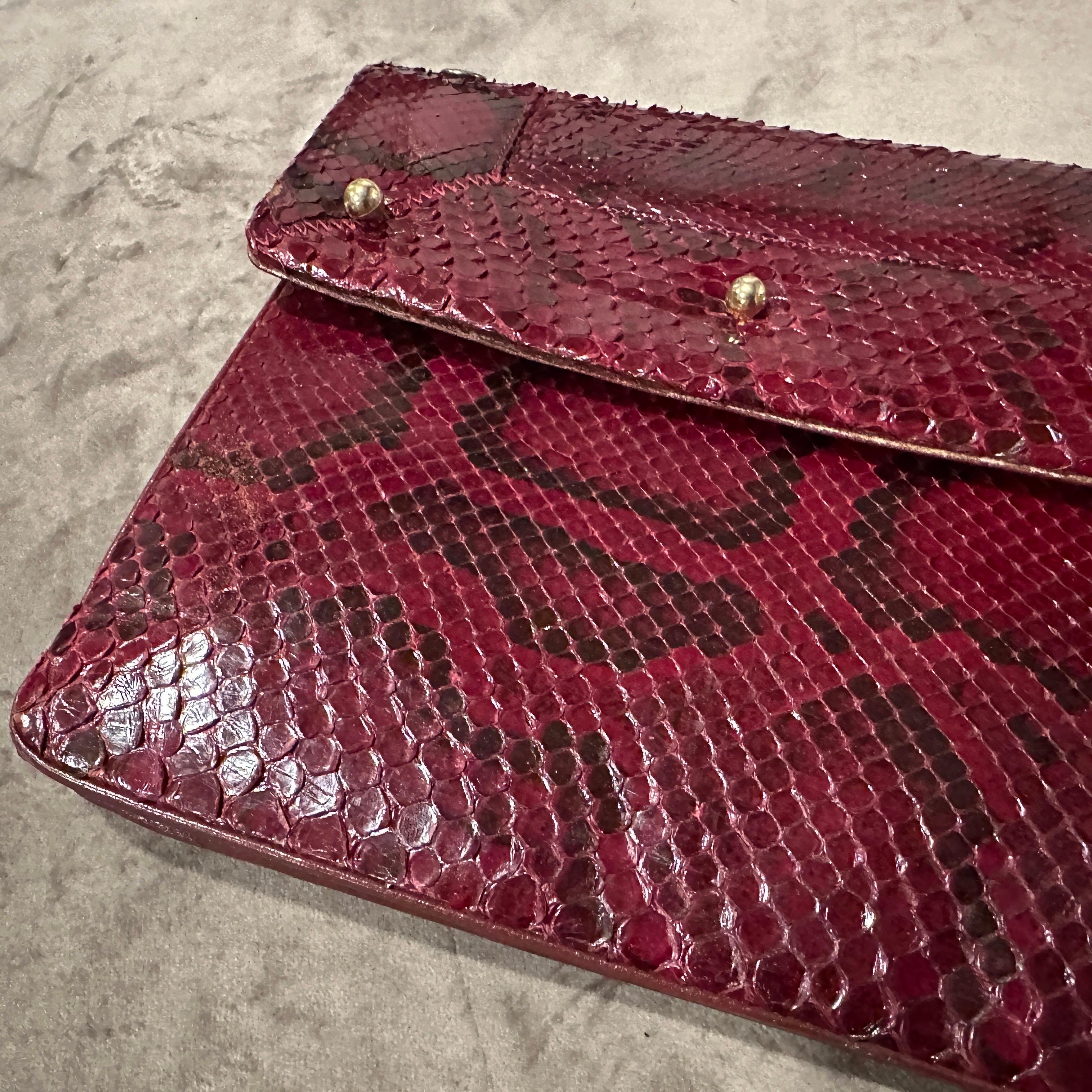 1960S Pochette italienne en cuir rouge et noir de haute qualité en vente 3