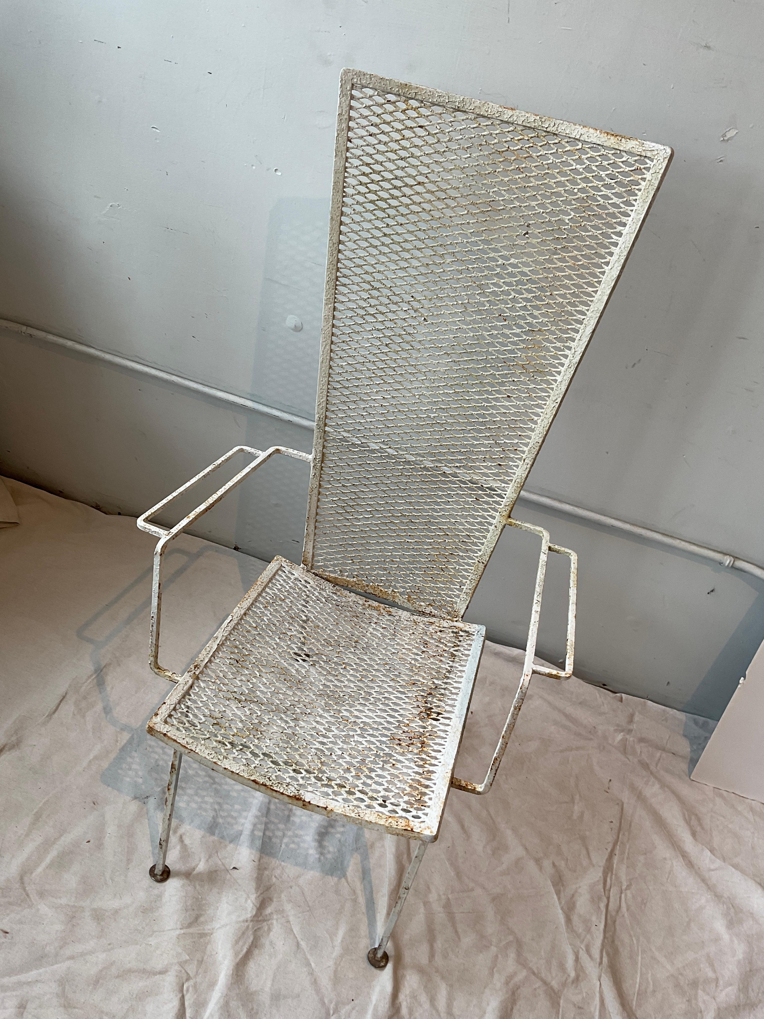 1960s  Fauteuil d'extérieur en fer Highback en vente 1