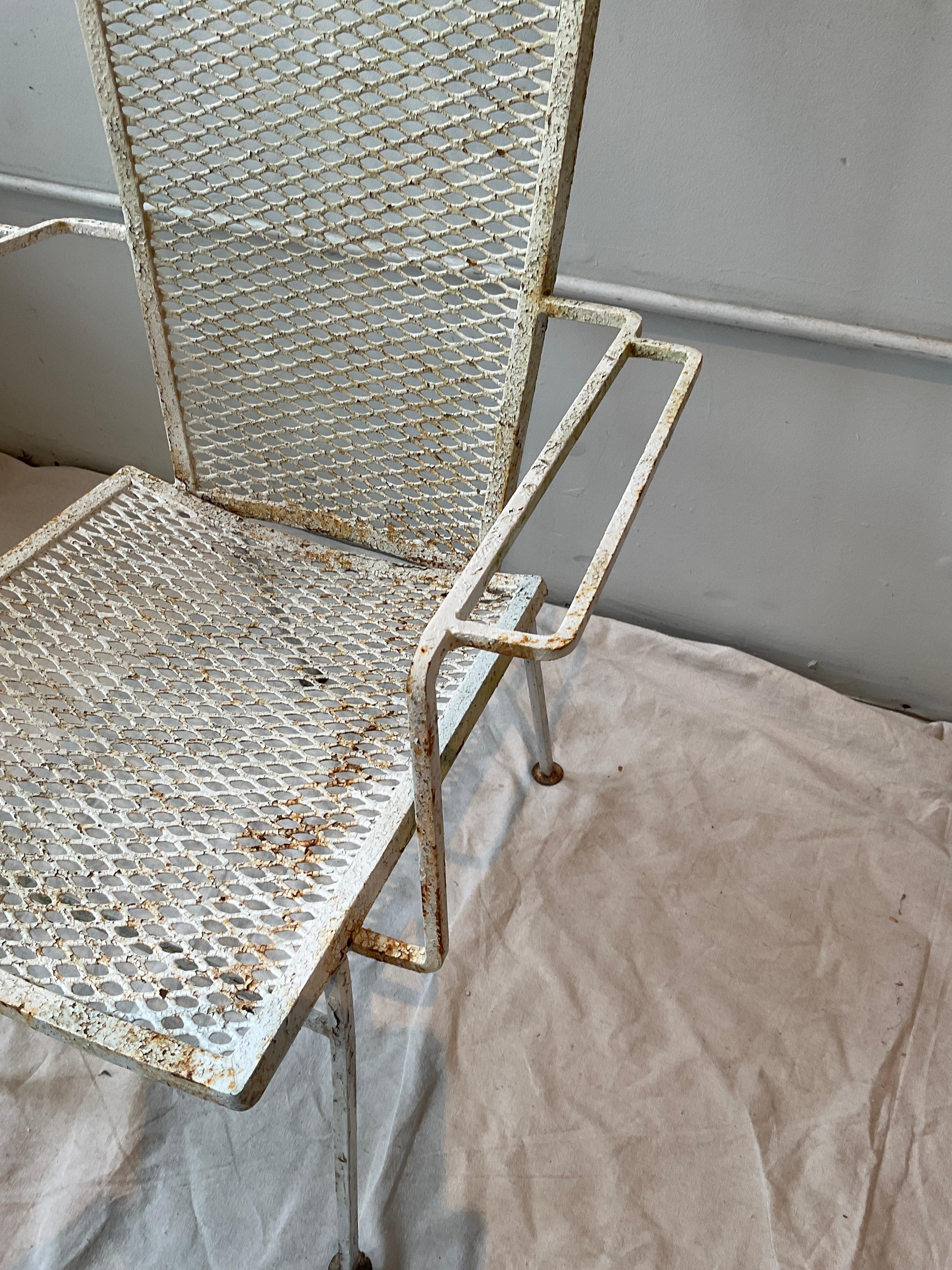 1960s  Fauteuil d'extérieur en fer Highback en vente 2