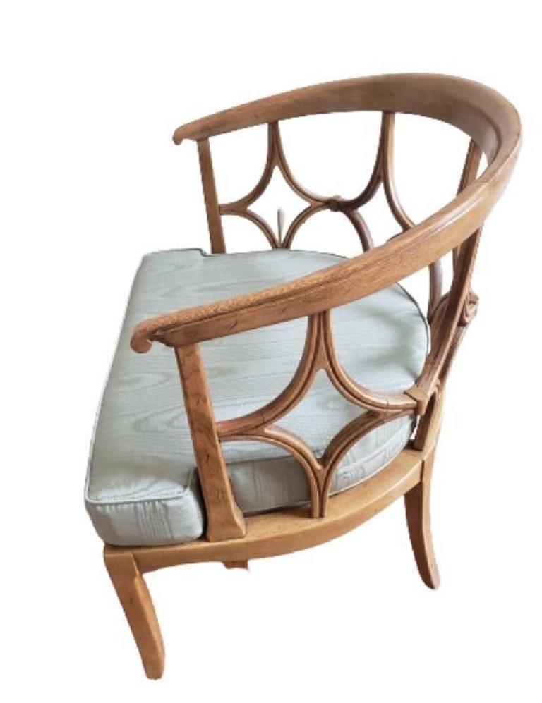 1960s Hollywood Regency Barrel Spider Back Lounge Chair In Good Condition In Germantown, MD