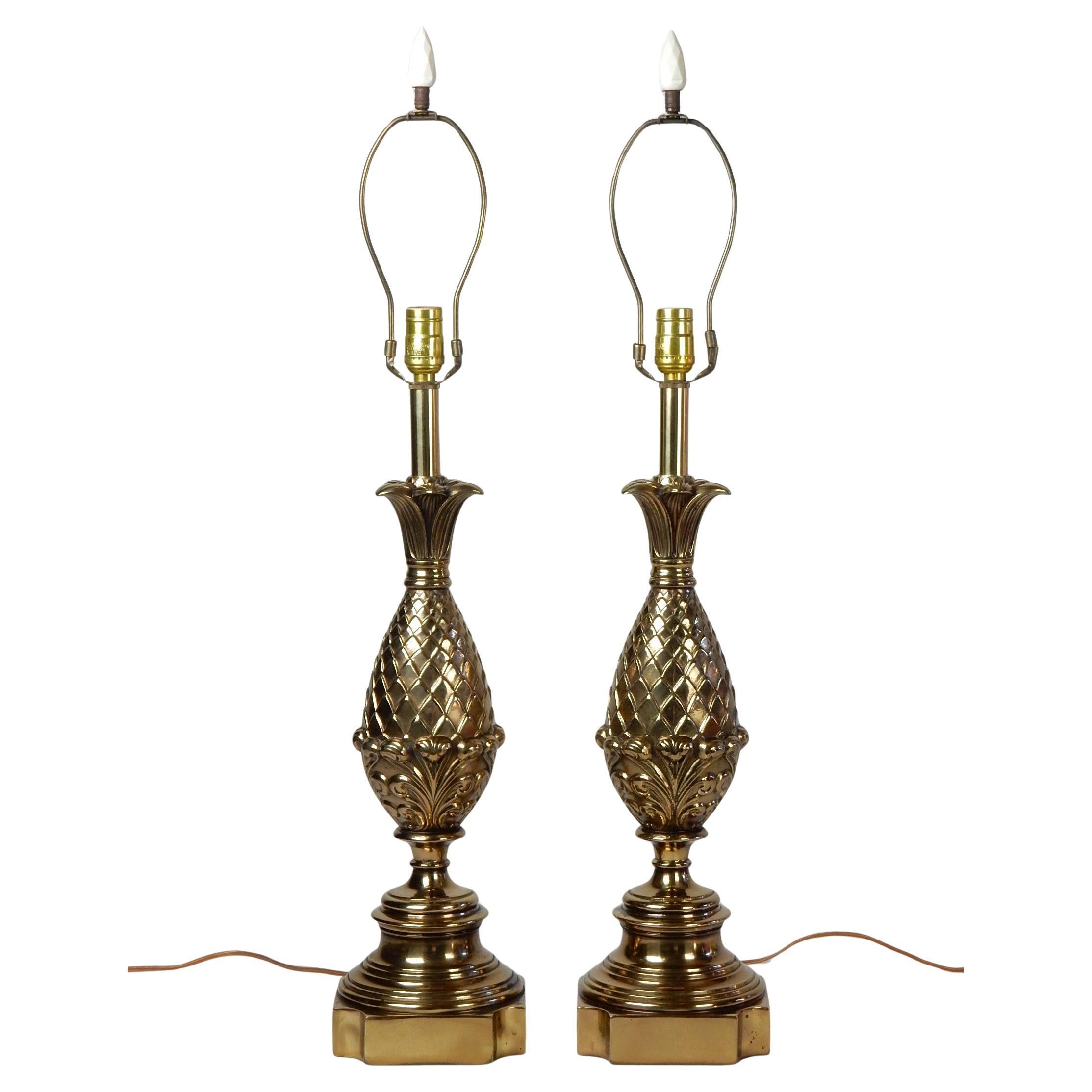 1960's Hollywood Regency Messing Ananas Tischlampen (amerikanisch) im Angebot