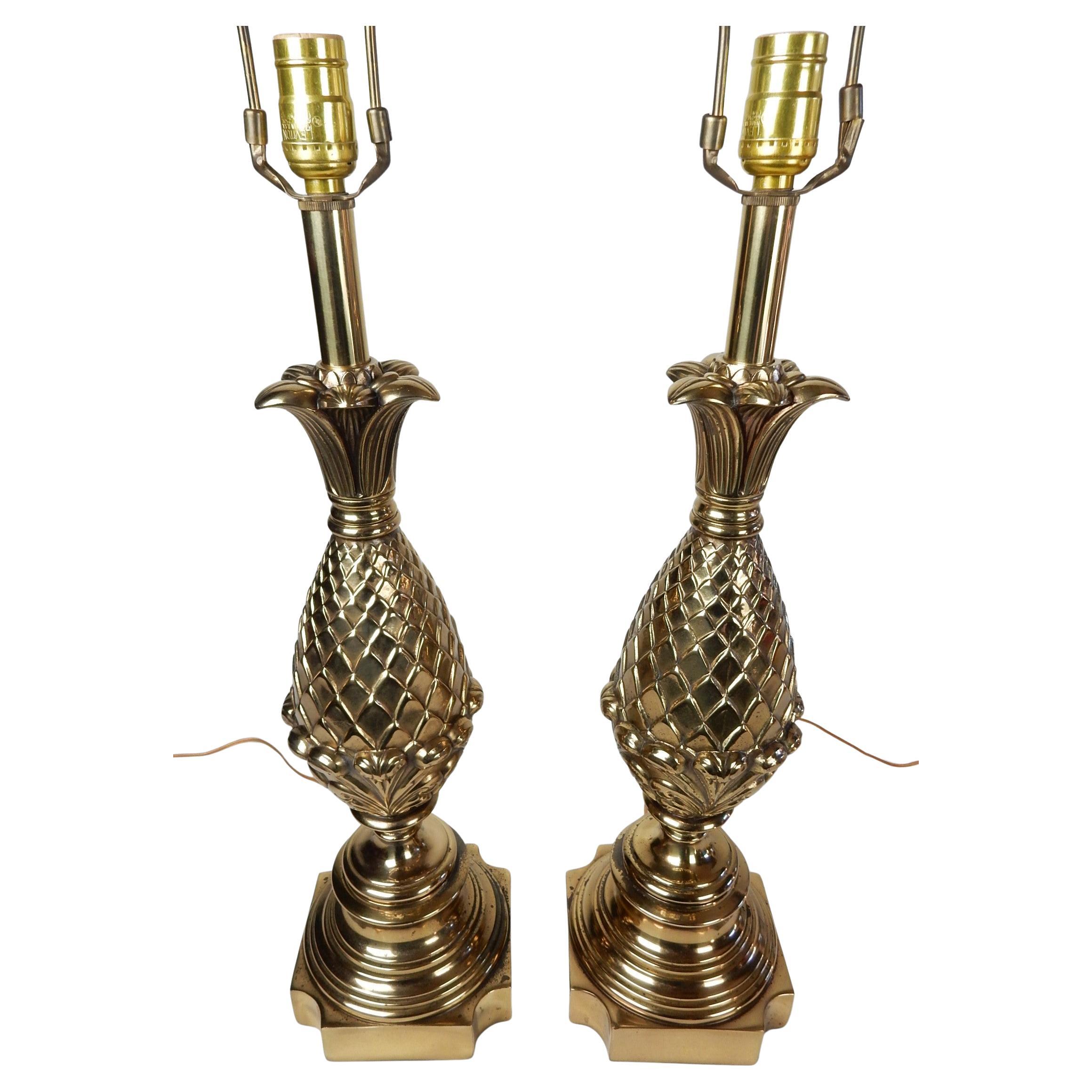 1960's Hollywood Regency Messing Ananas Tischlampen (20. Jahrhundert) im Angebot