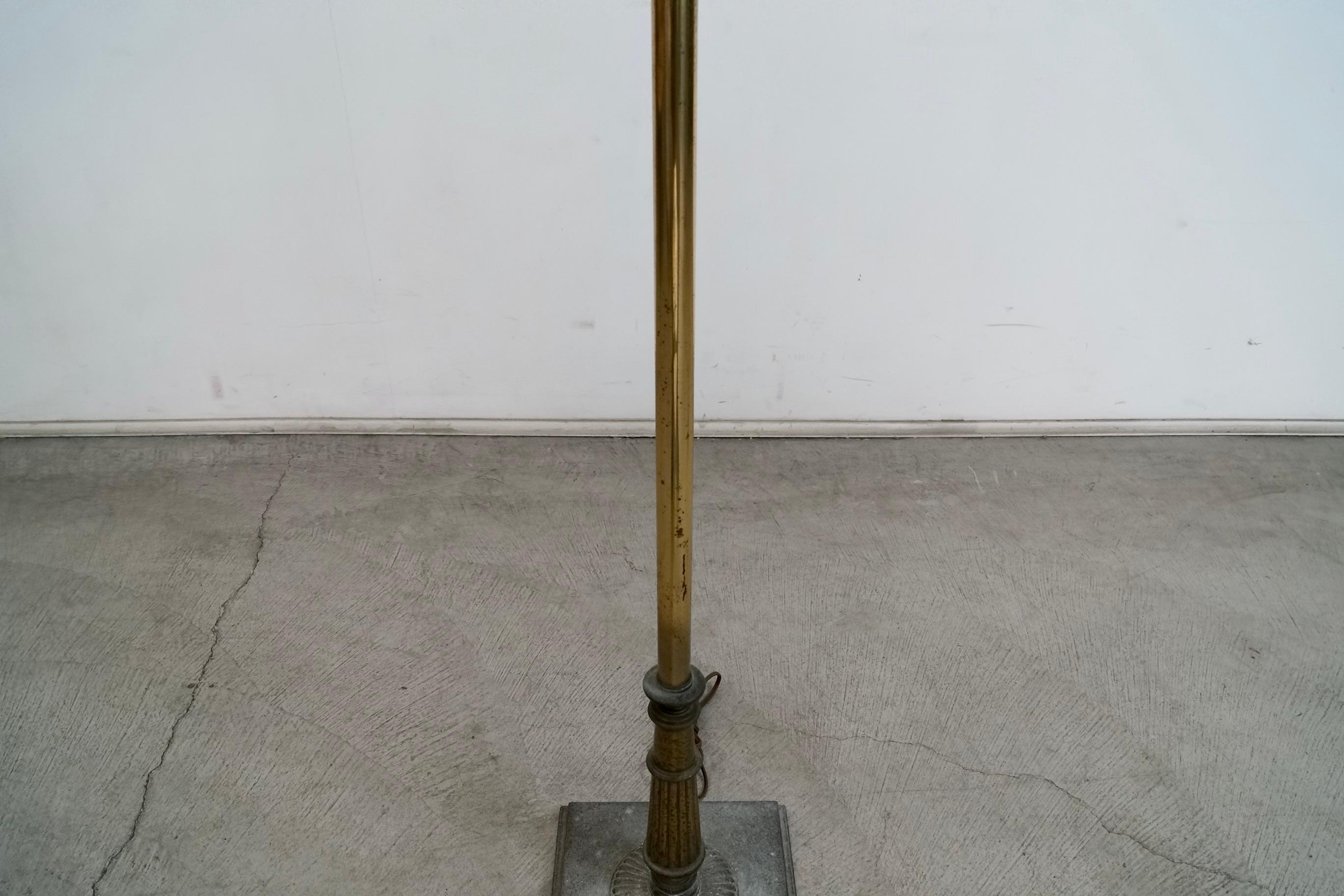 Lampada da terra Torchiere in ottone Hollywood Regency degli anni '60 di Stiffel in vendita 6
