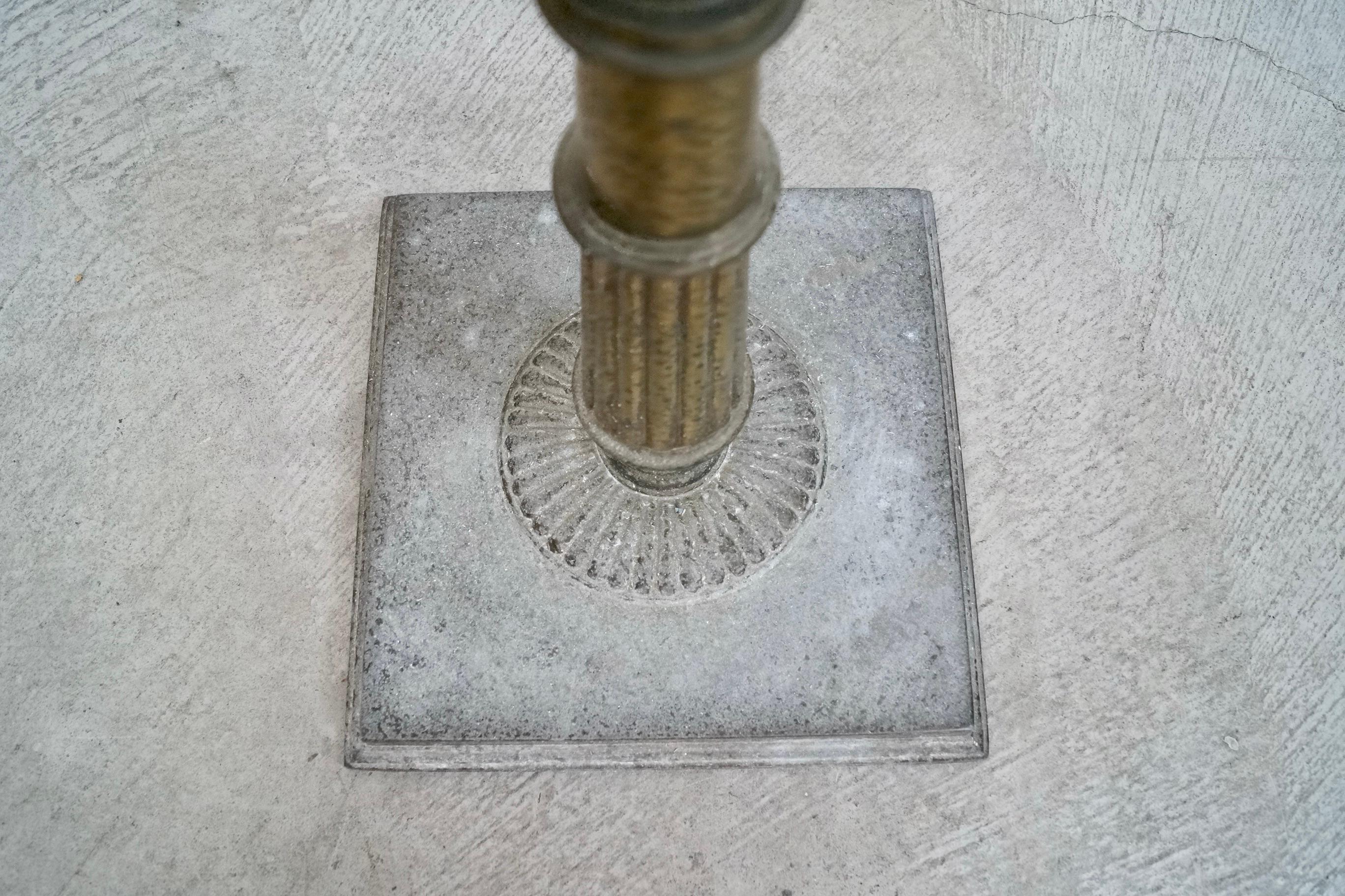 Lampada da terra Torchiere in ottone Hollywood Regency degli anni '60 di Stiffel in vendita 9
