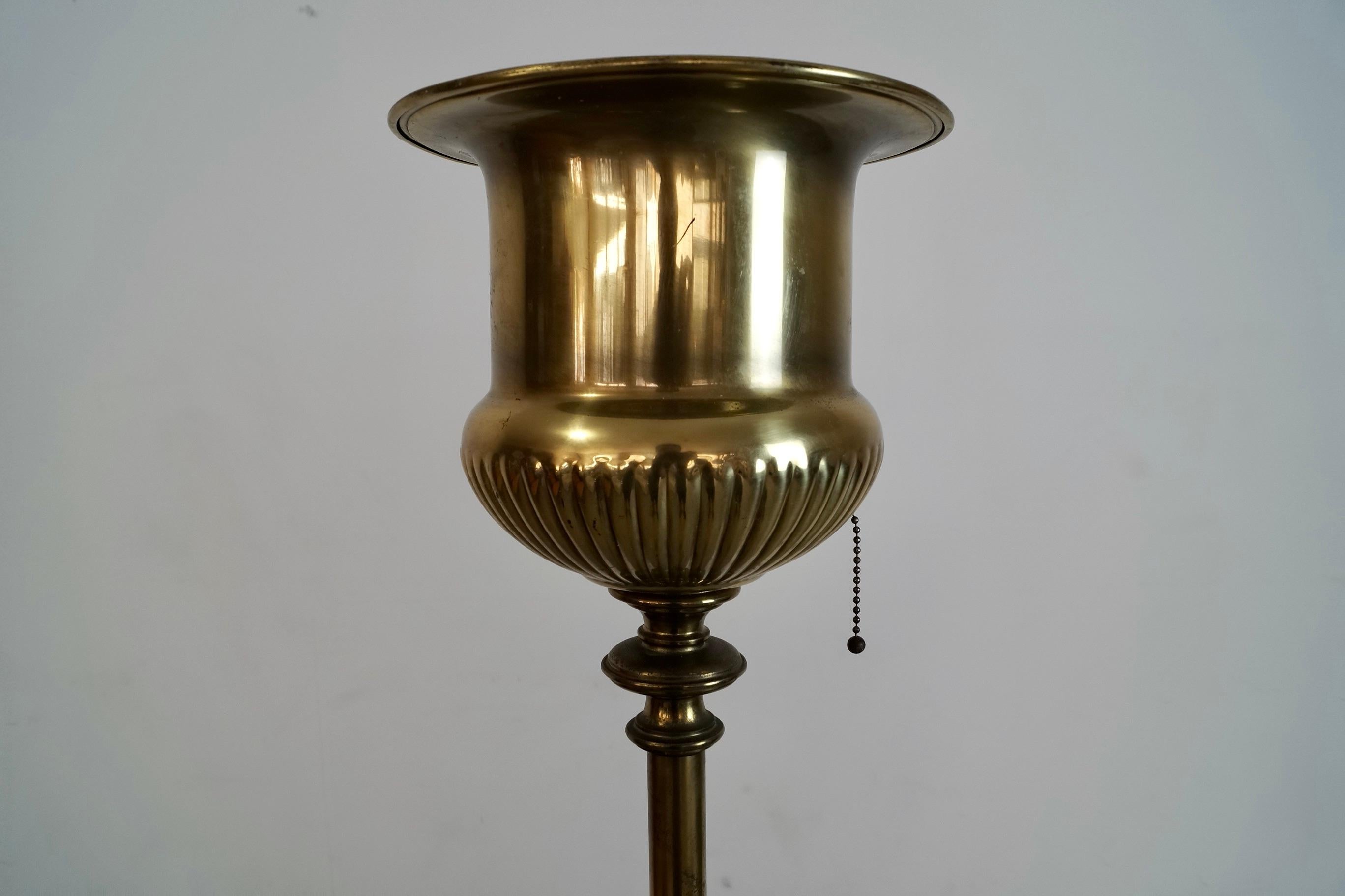 Lampada da terra Torchiere in ottone Hollywood Regency degli anni '60 di Stiffel in vendita 3