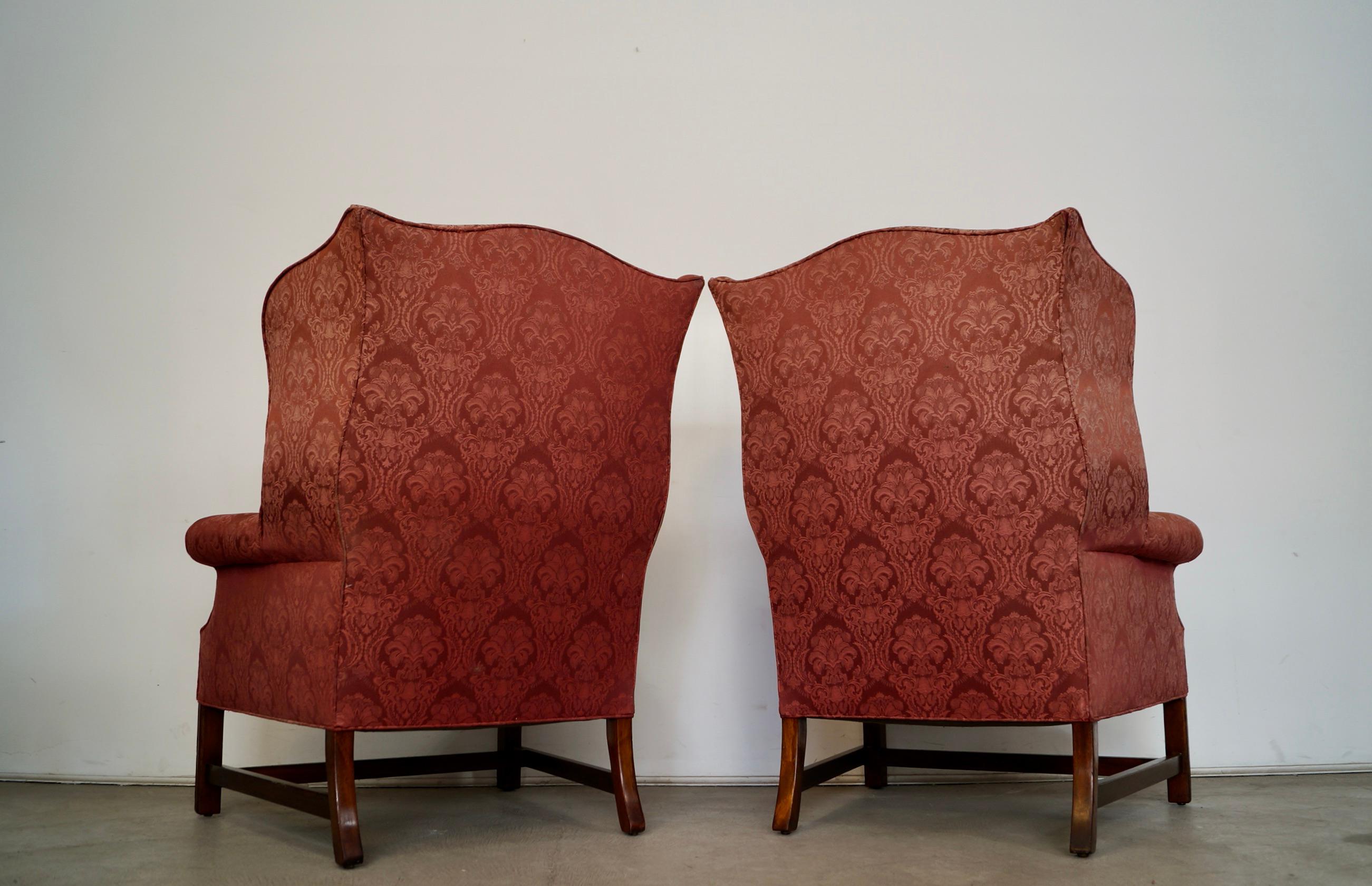Paire de chaises Wingback de style fédéral Hollywood Regency des années 1960 en vente 3