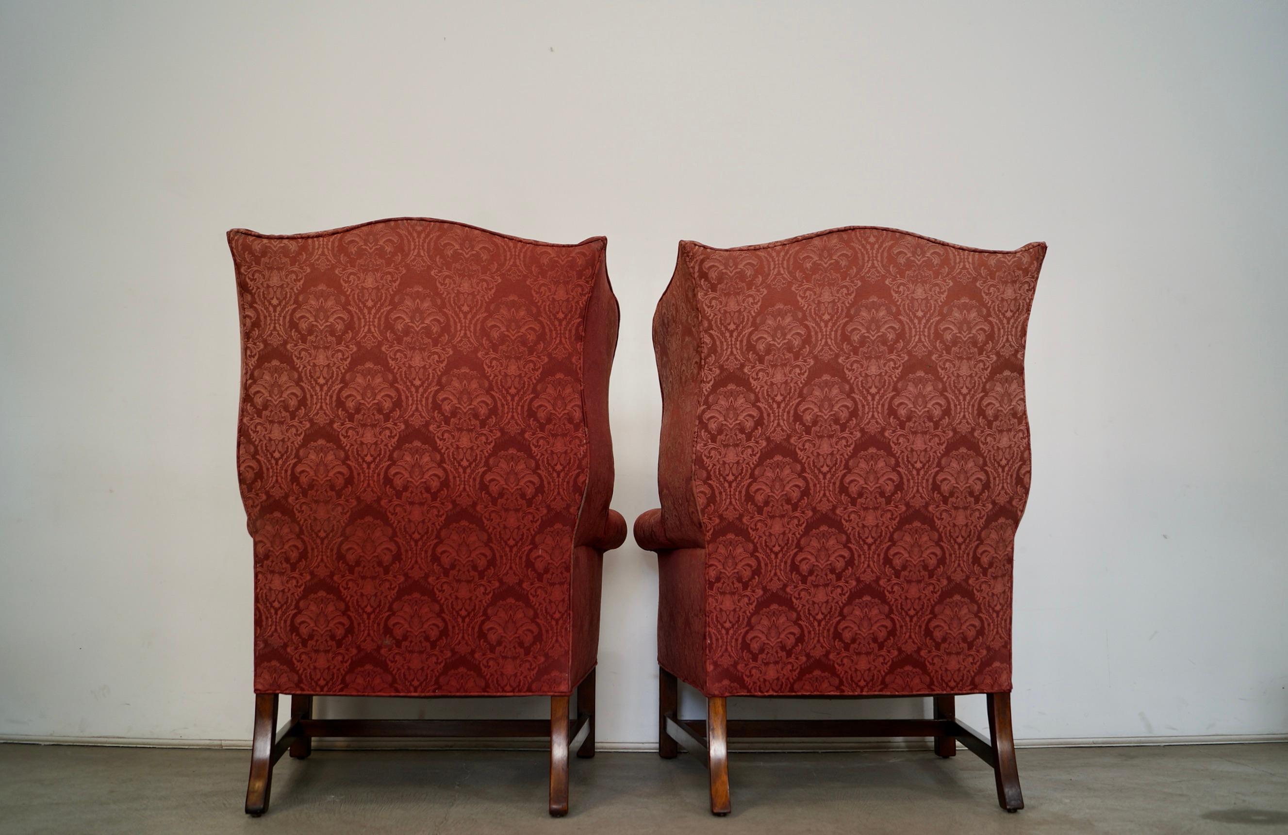 Paire de chaises Wingback de style fédéral Hollywood Regency des années 1960 en vente 4