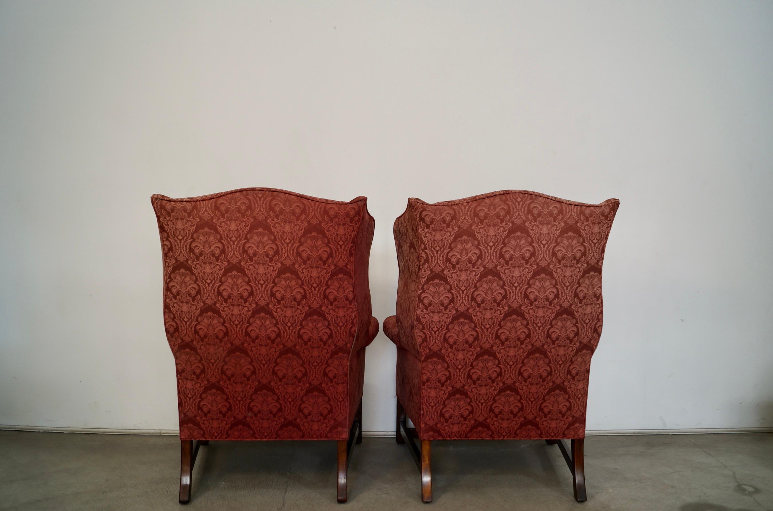 Paire de chaises Wingback de style fédéral Hollywood Regency des années 1960 en vente 5