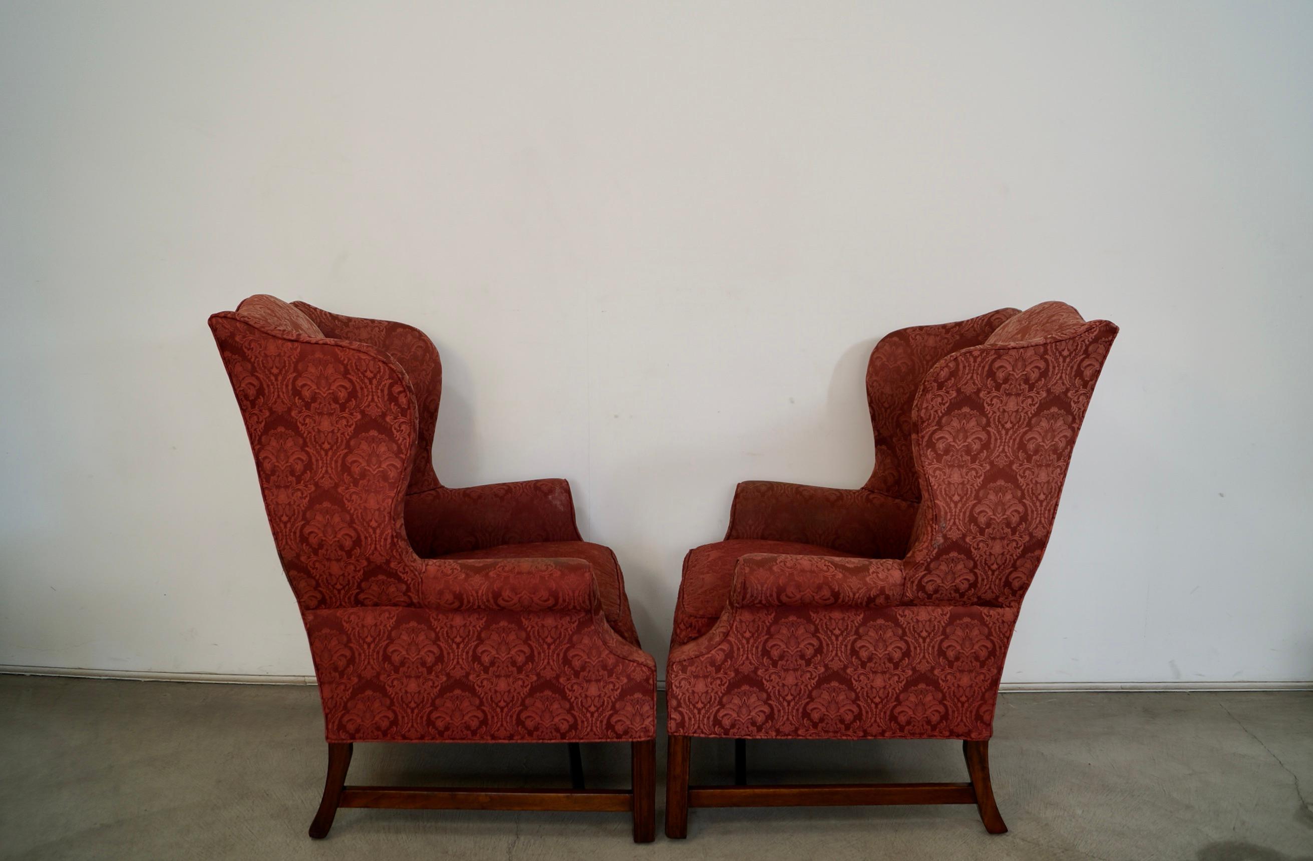 Paire de chaises Wingback de style fédéral Hollywood Regency des années 1960 en vente 7