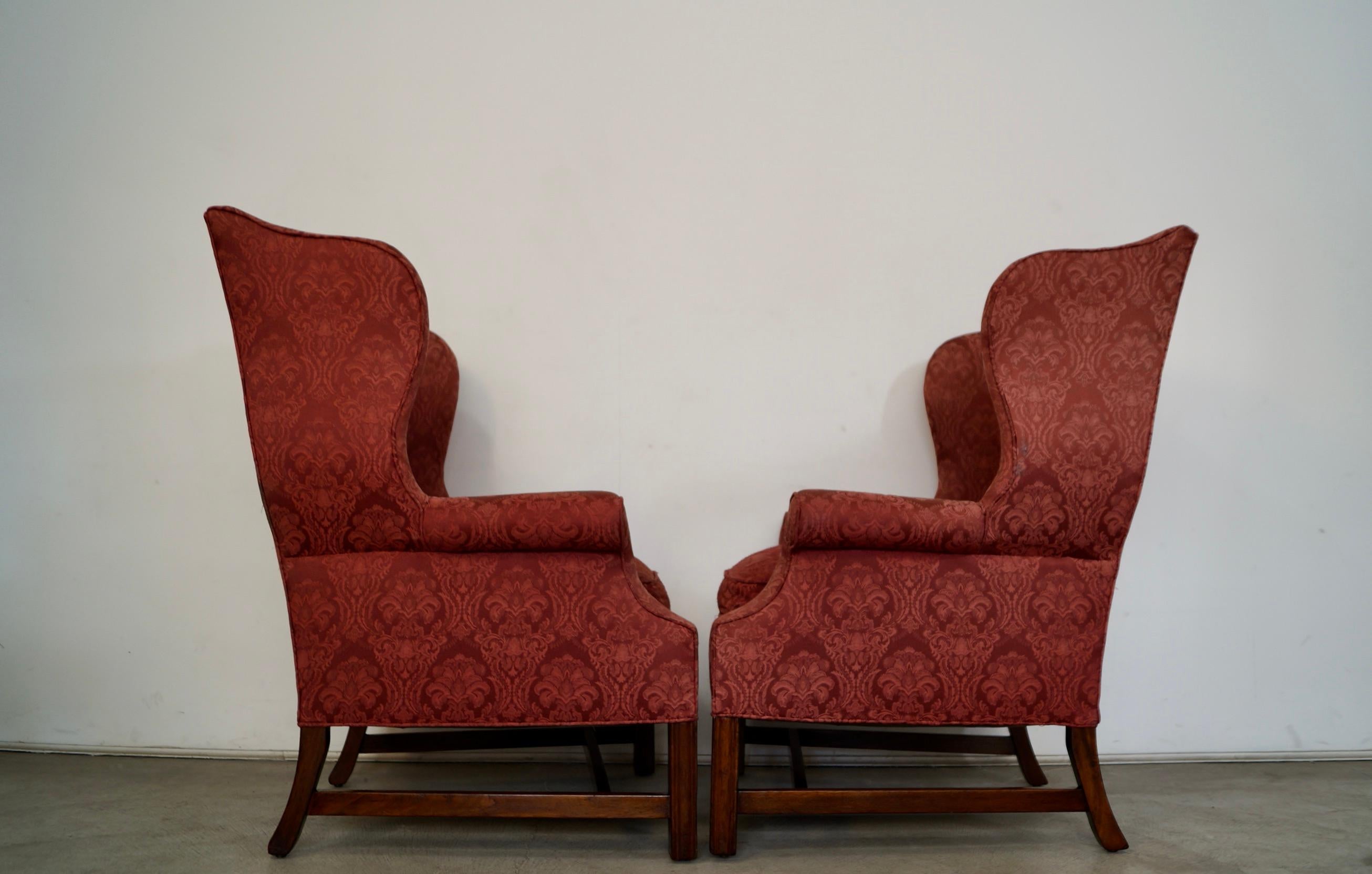 Paire de chaises Wingback de style fédéral Hollywood Regency des années 1960 en vente 8