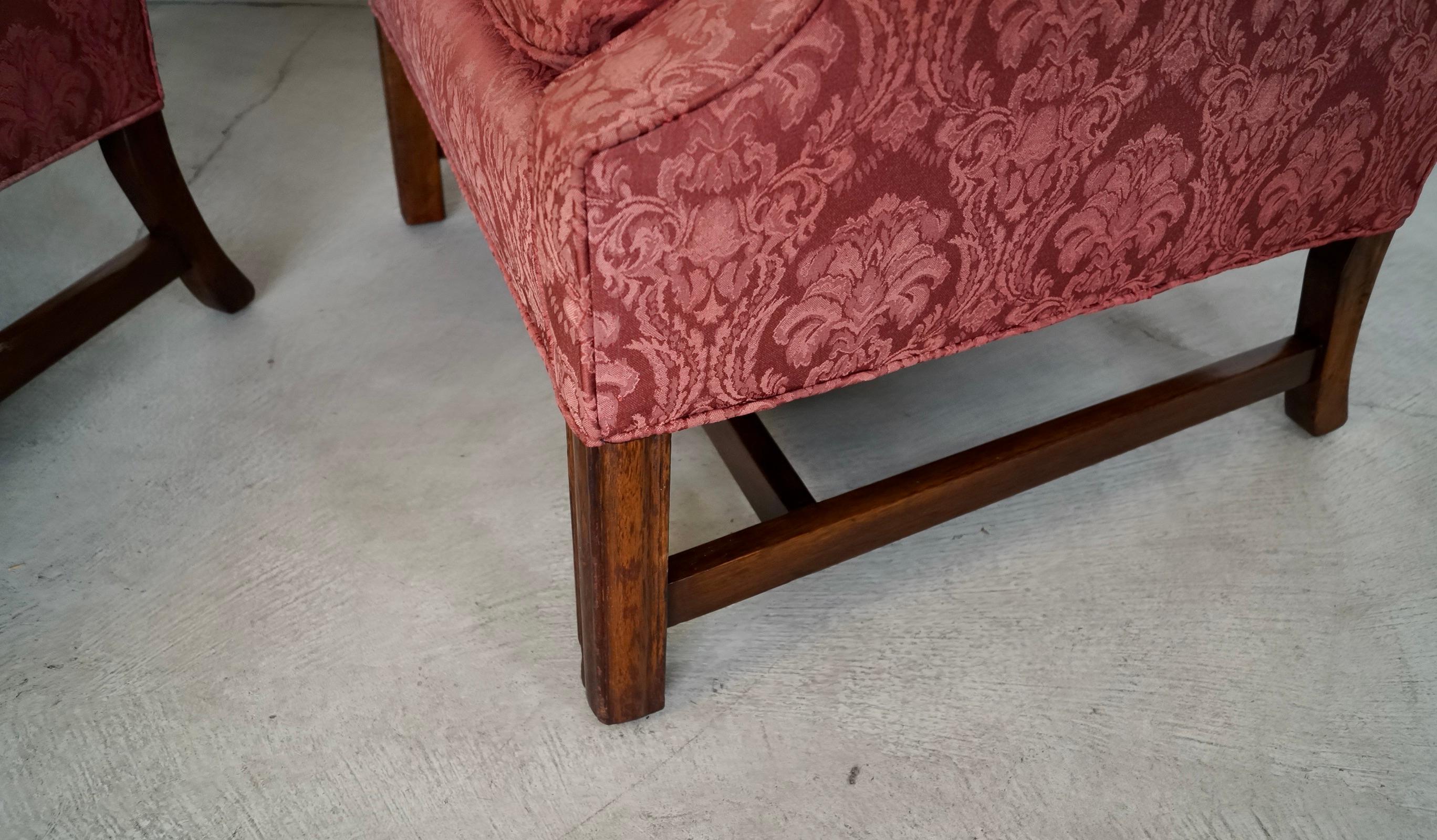 Paire de chaises Wingback de style fédéral Hollywood Regency des années 1960 en vente 12