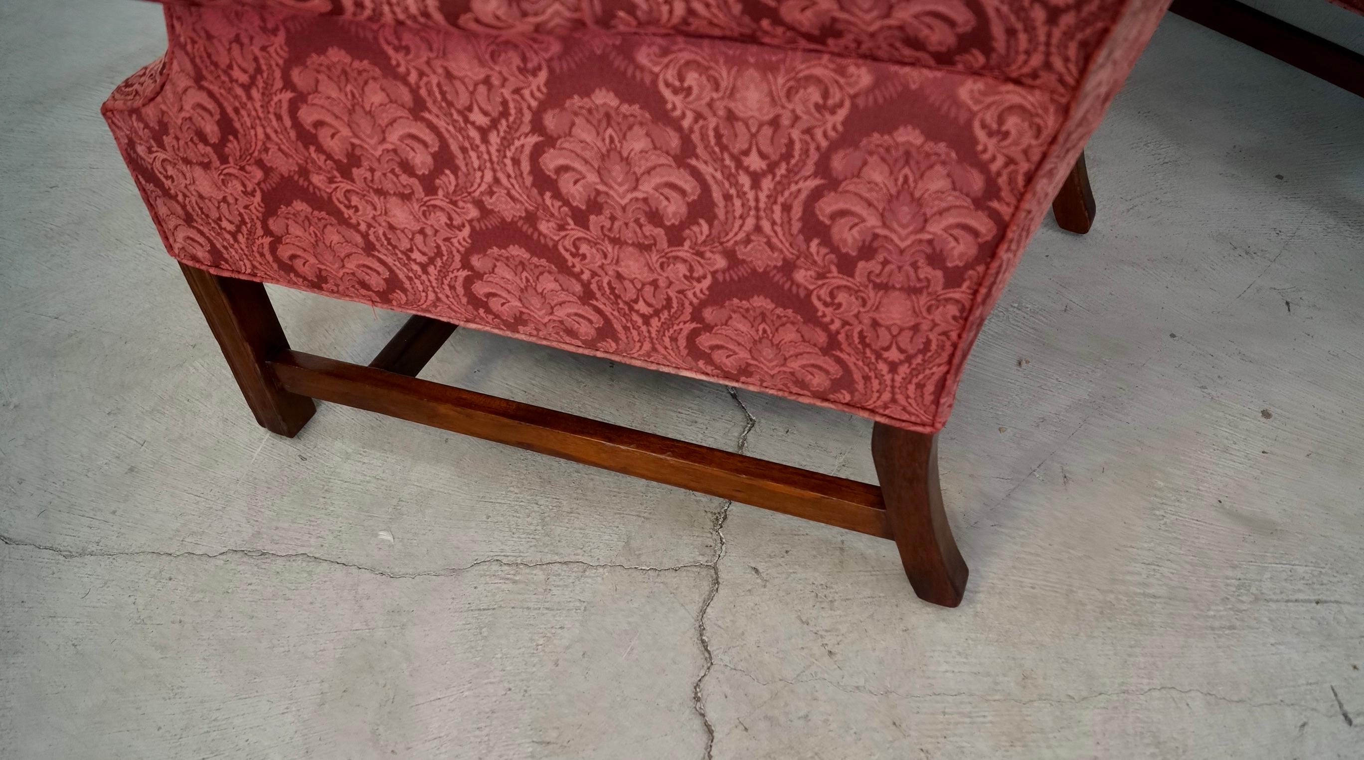 Paire de chaises Wingback de style fédéral Hollywood Regency des années 1960 en vente 13