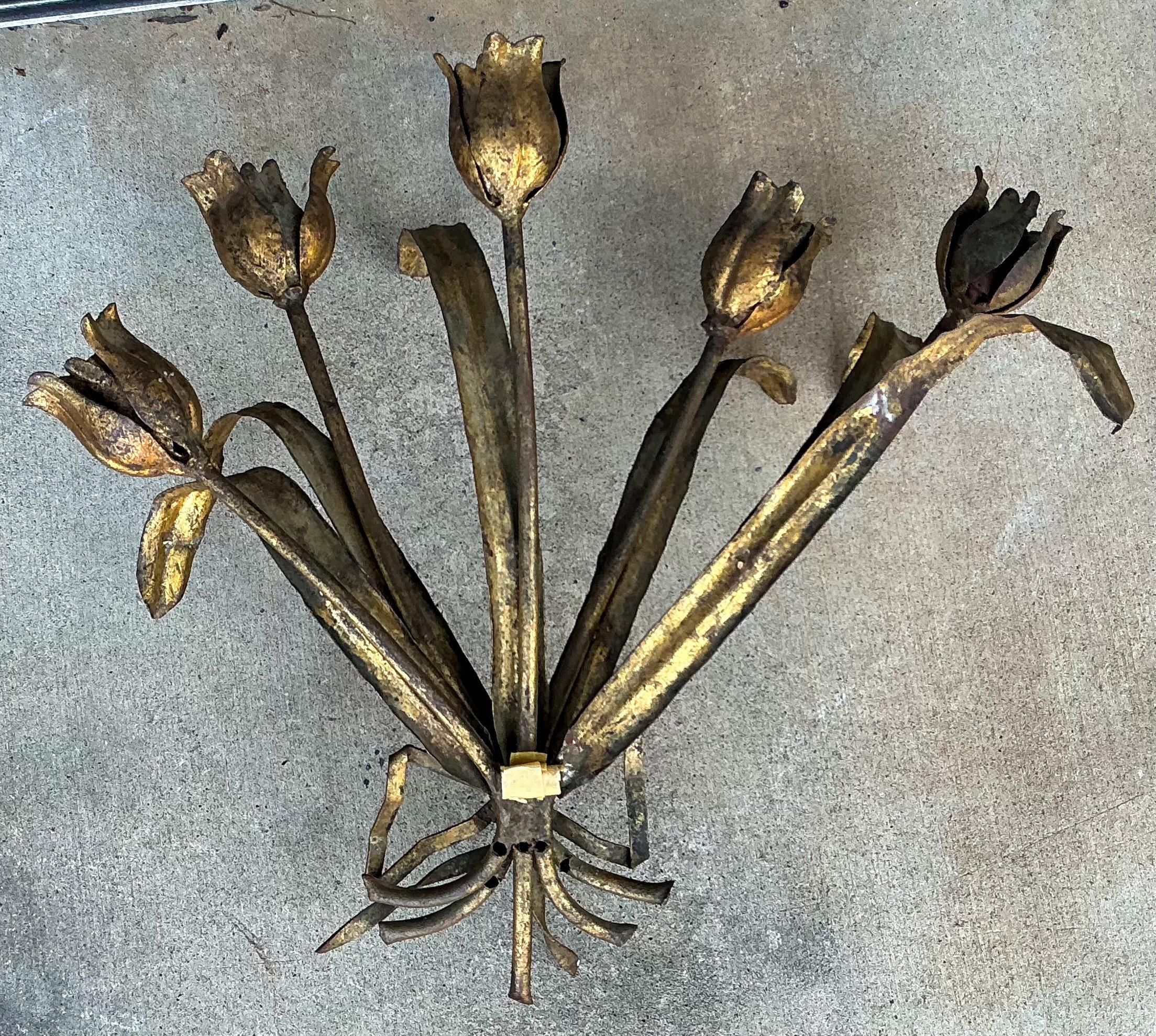 20th Century 1960s Hollywood Regency Italian Gilt Metal Tulip Bouquet Wall Sconces - S/2 For Sale