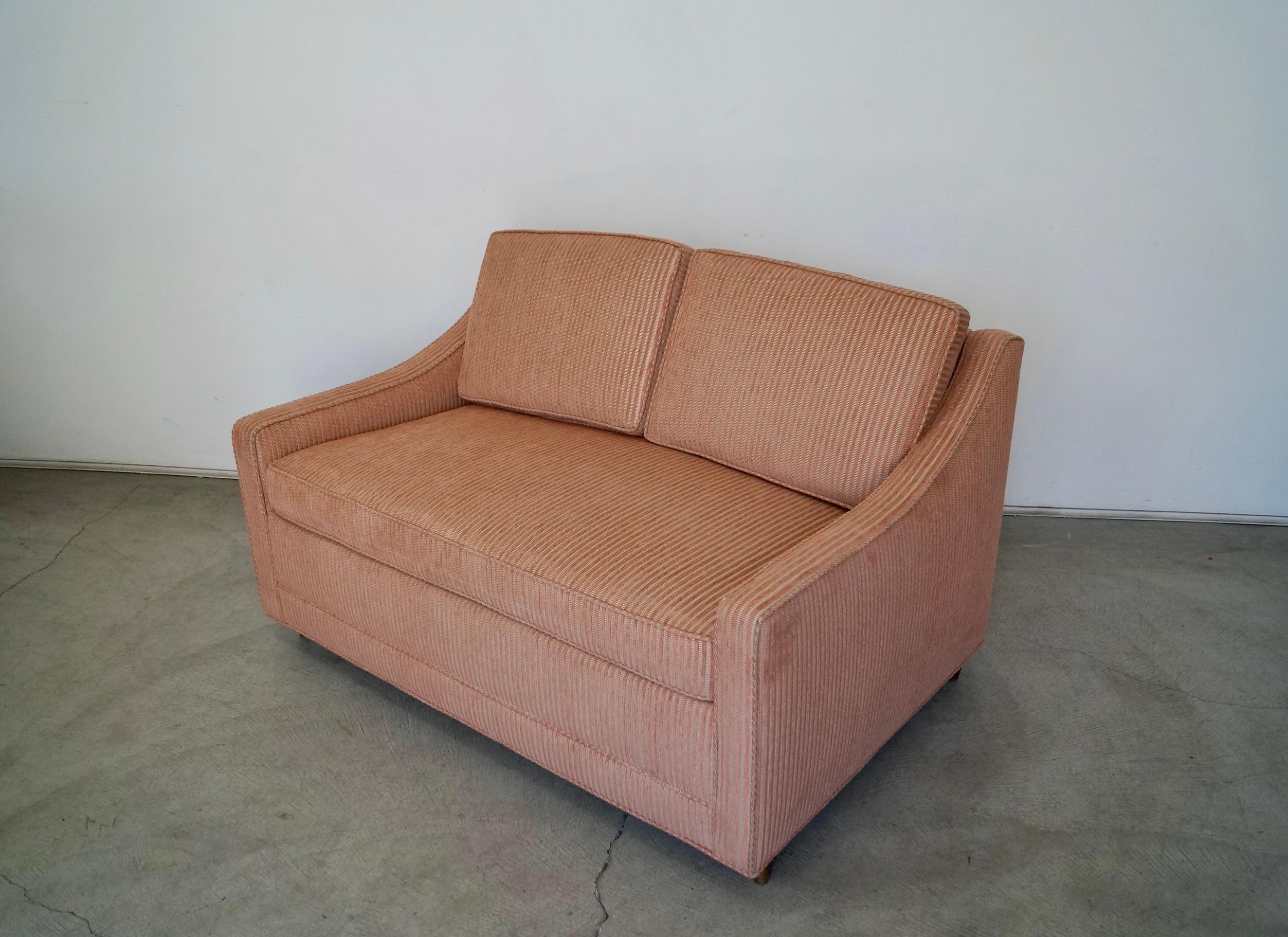1960s Hollywood Regency Loveseat Sofa Sleeper In Excellent Condition In Burbank, CA