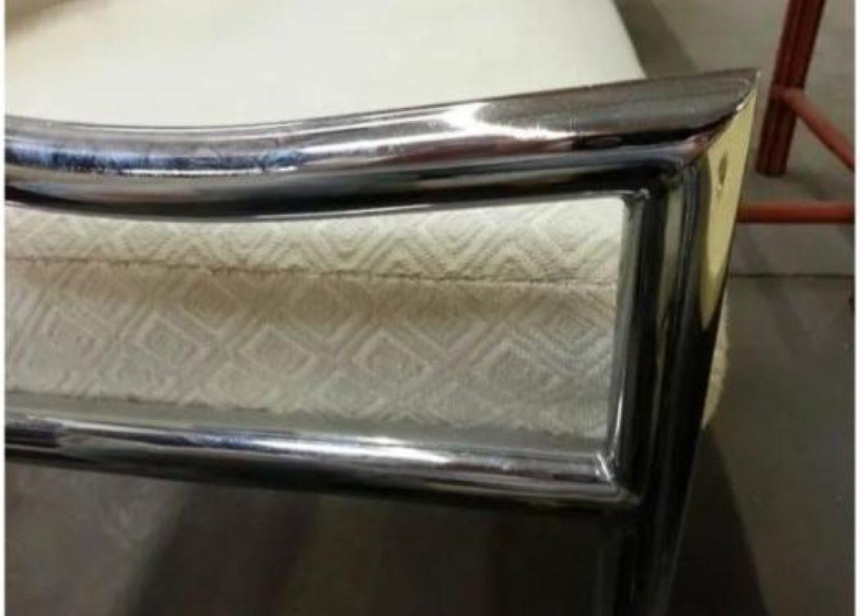 Américain 1960, Hollywood Regency Milo Baughman Chaise à haut dossier chromée et tapissée en vente