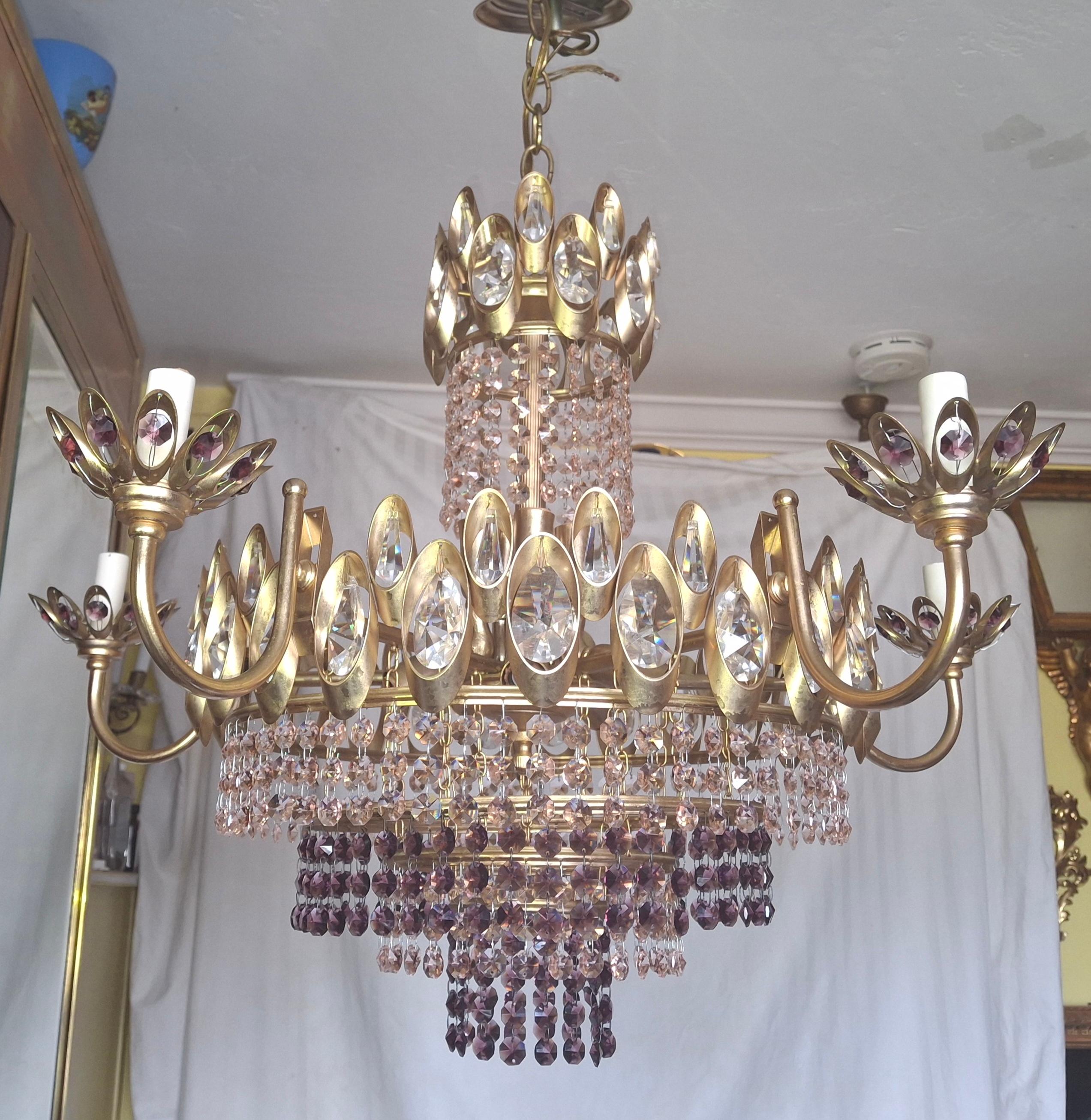 Lampadario a 15 luci Hollywood Regency del 1960 in cristallo rosa e ametista di Palwa in vendita 7