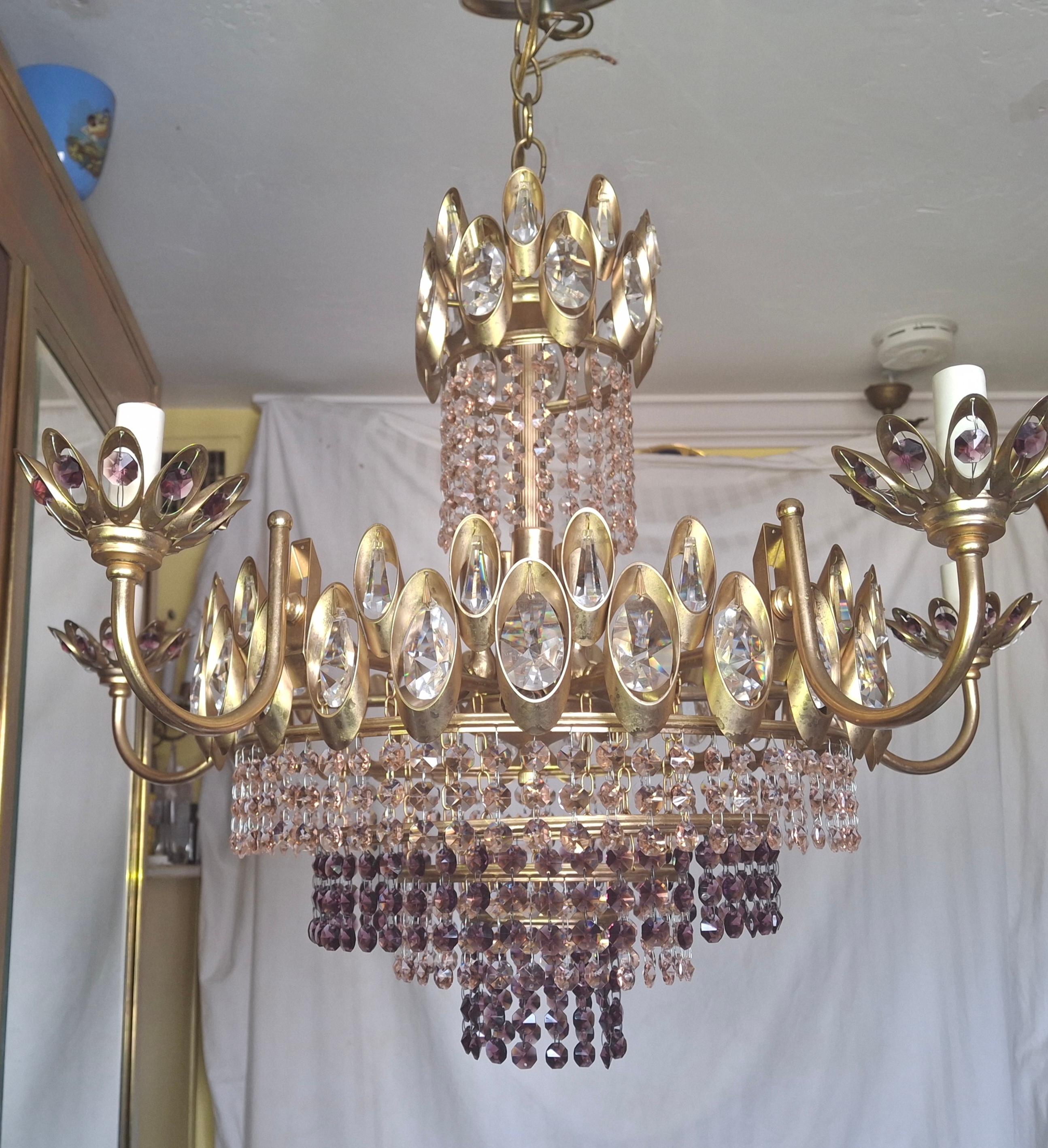 Lampadario a 15 luci Hollywood Regency del 1960 in cristallo rosa e ametista di Palwa in vendita 2