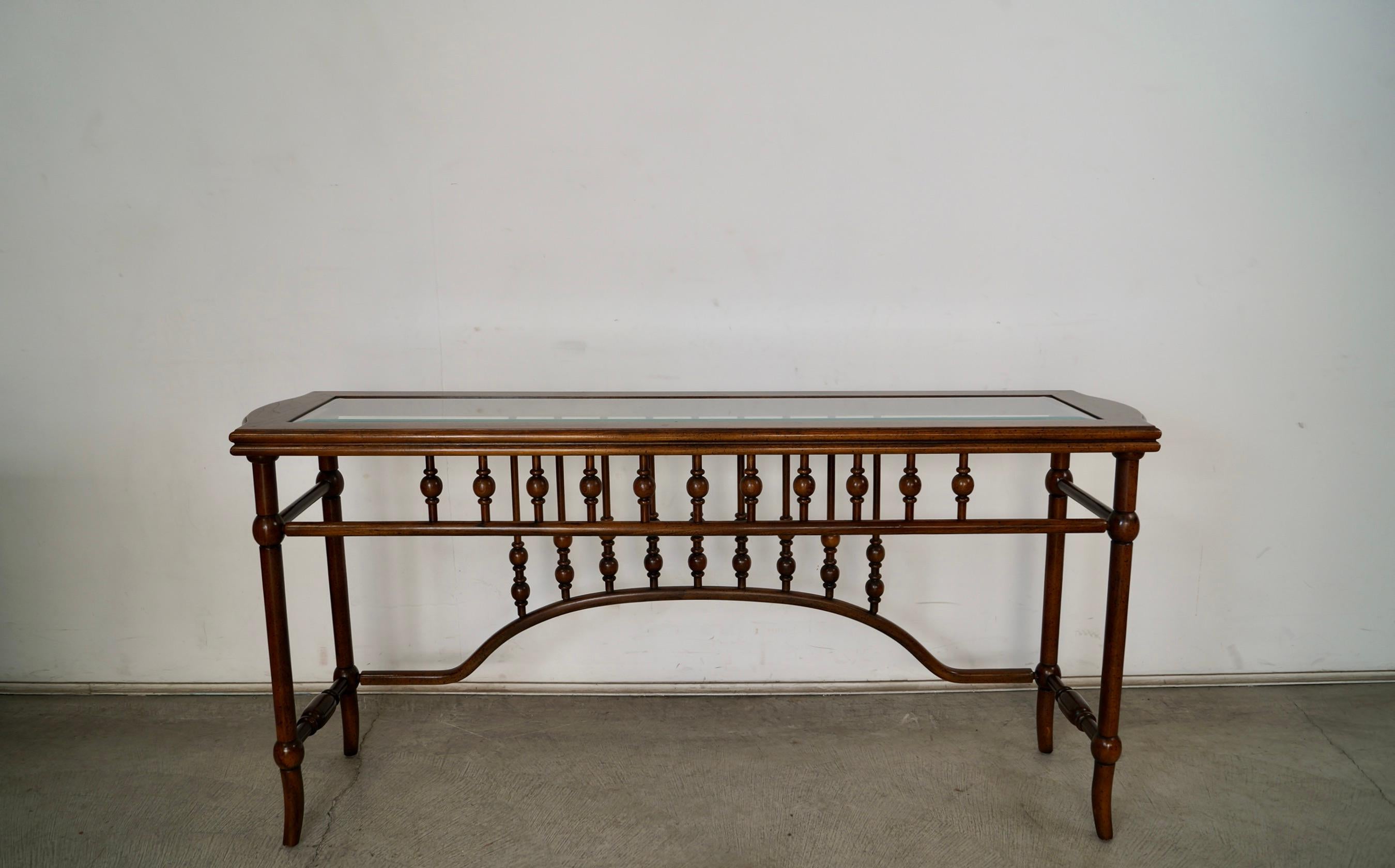 1960's Hollywood Regency Spanish Entrance Table / Console Table en vente 1