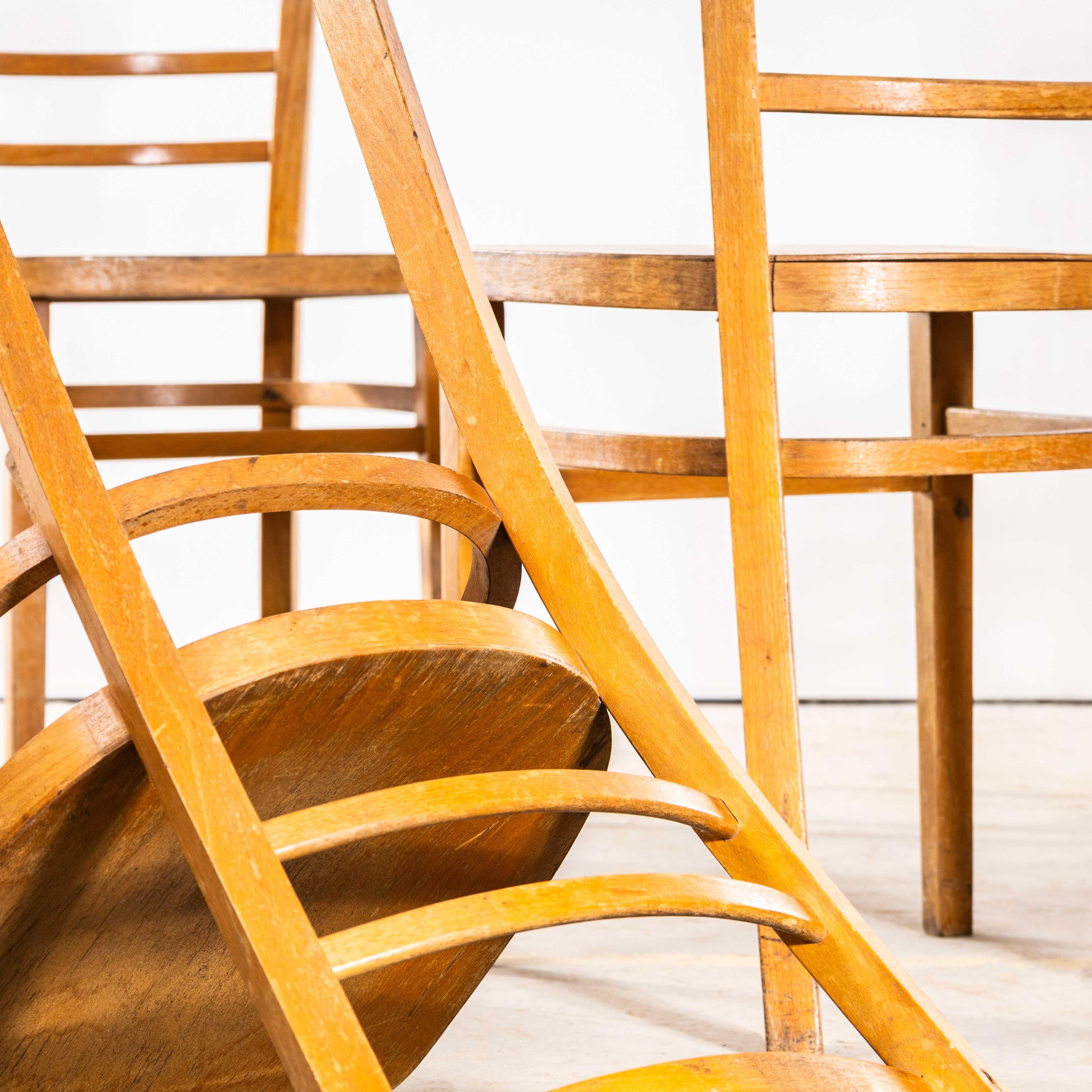 Quercia Sedie da pranzo a due gradini con schienale a scala del 1960 Honey in vendita