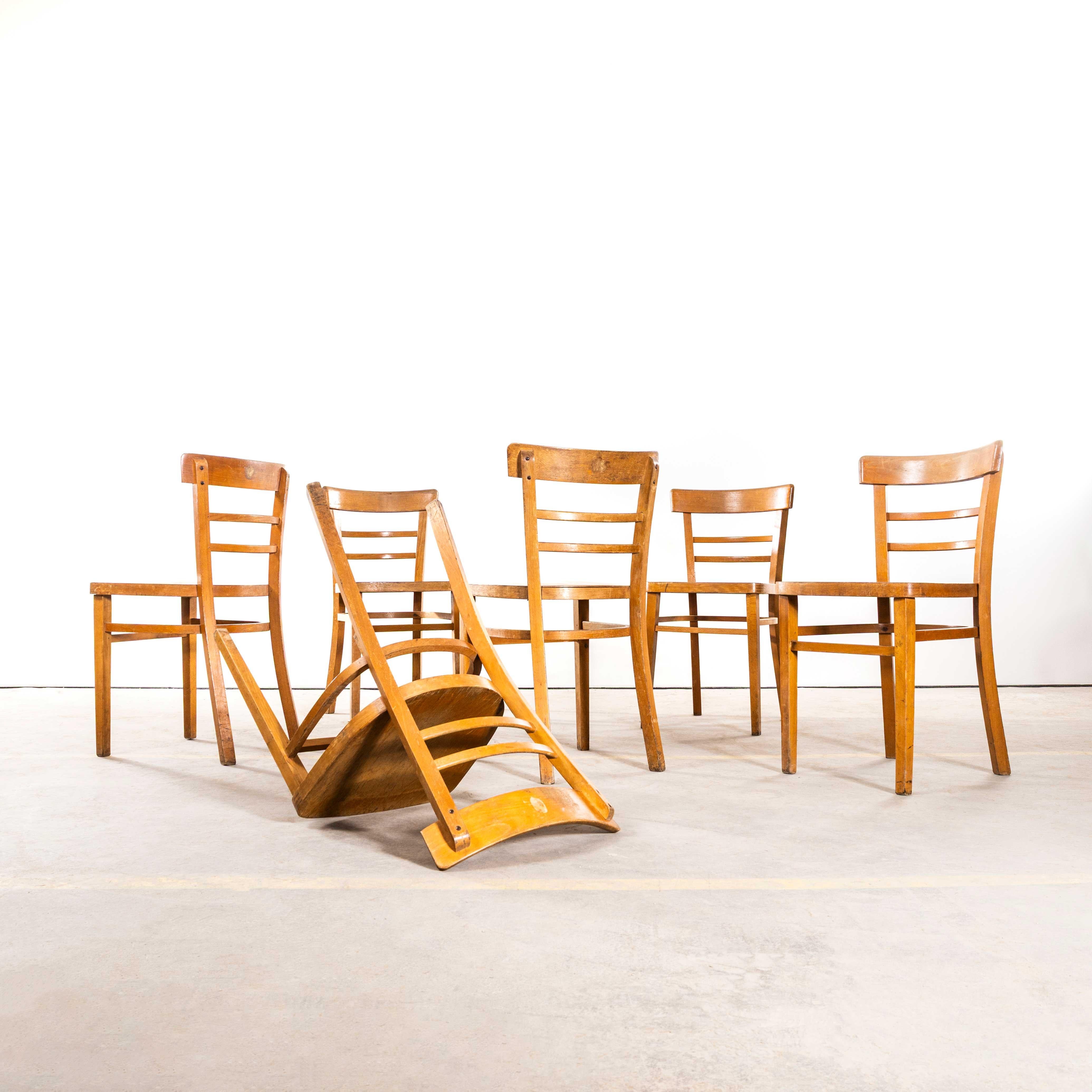 Sedie da pranzo a due gradini con schienale a scala del 1960 Honey in vendita 2