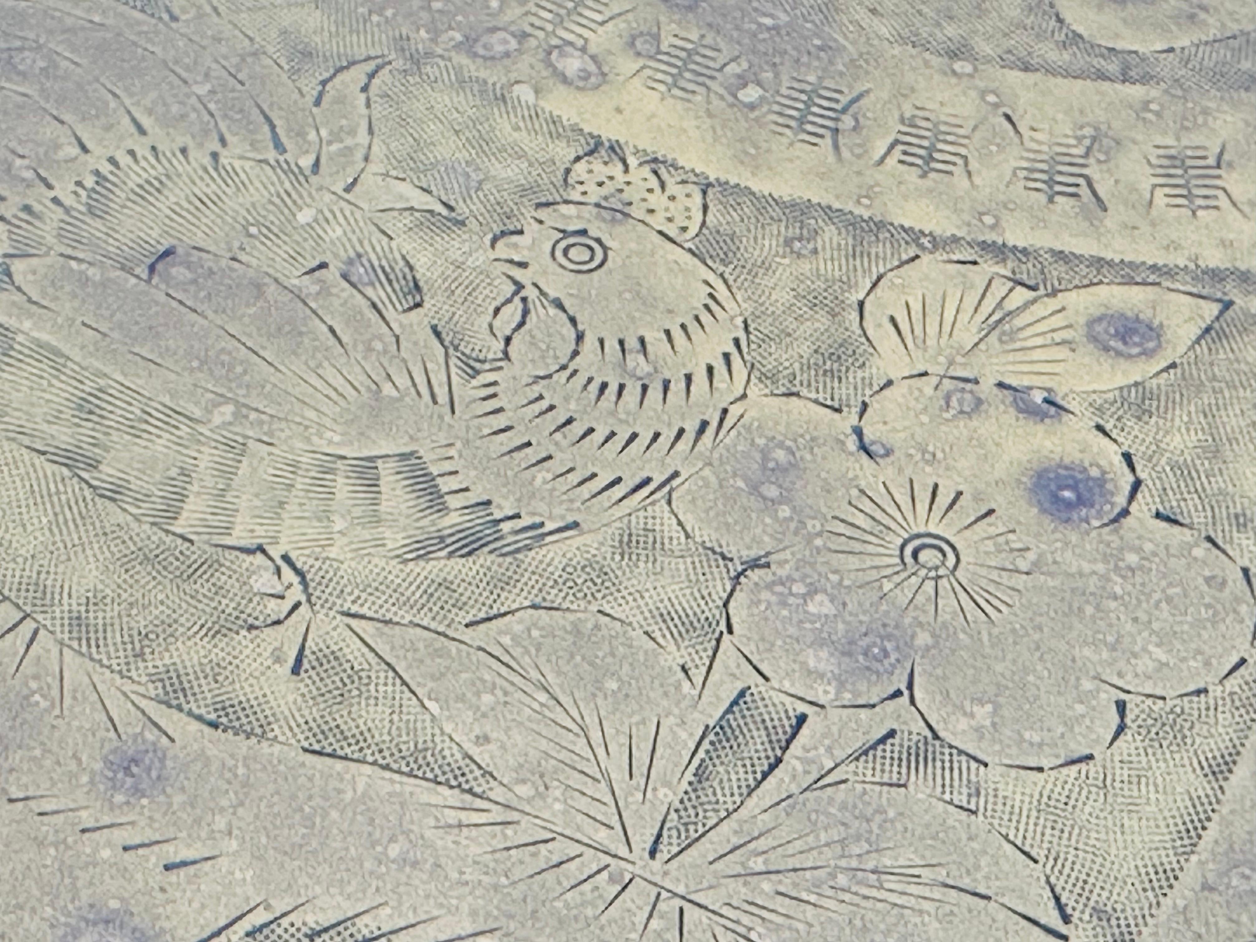 Buriné Table basse ou d'appoint pliable en laiton gravé à pattes d'araignée des années 1960 de Hong Kong en vente