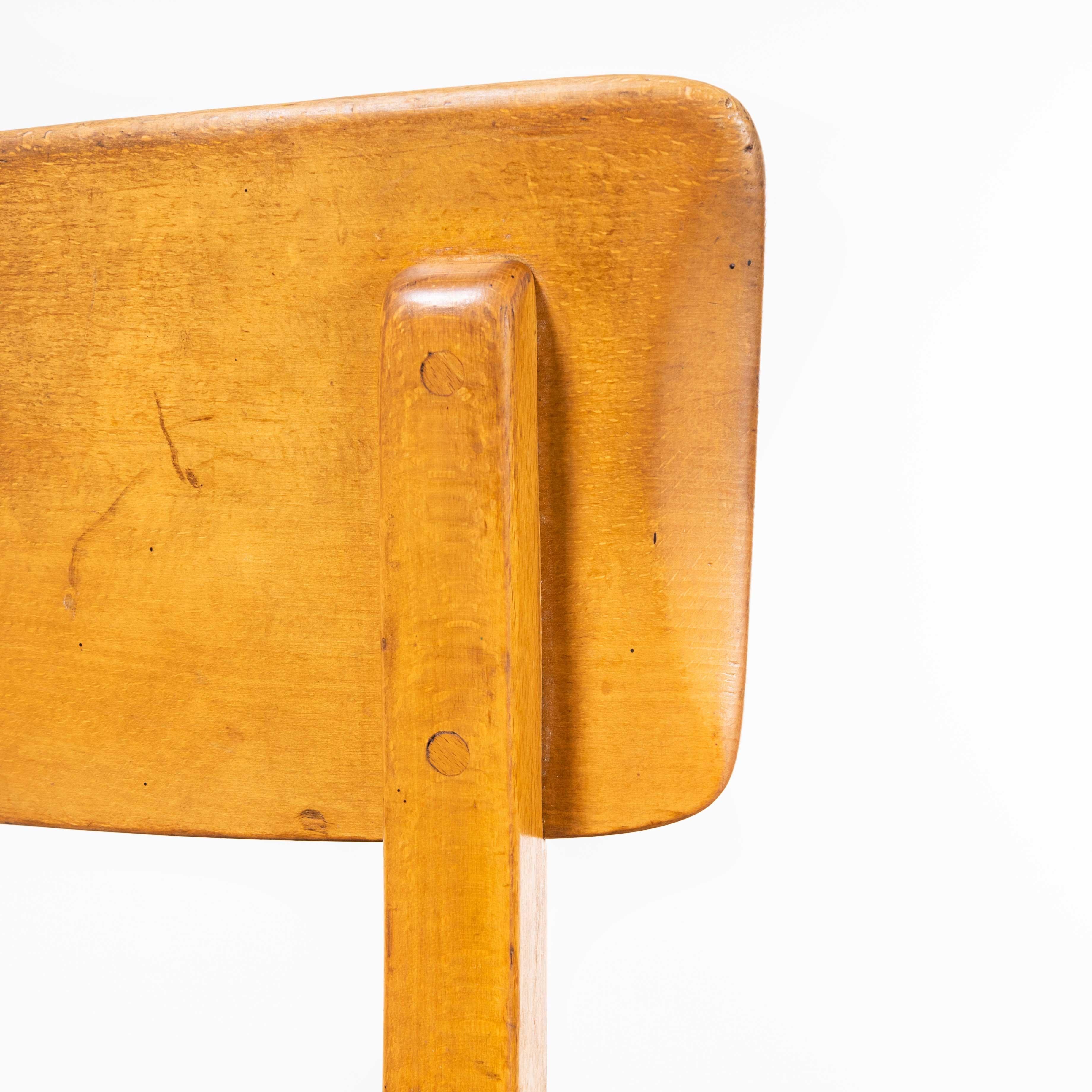 Chaises de salle à manger à dossier en hêtre Horgen Glarus des années 1960 - Quantités variées Availa Bon état - En vente à Hook, Hampshire