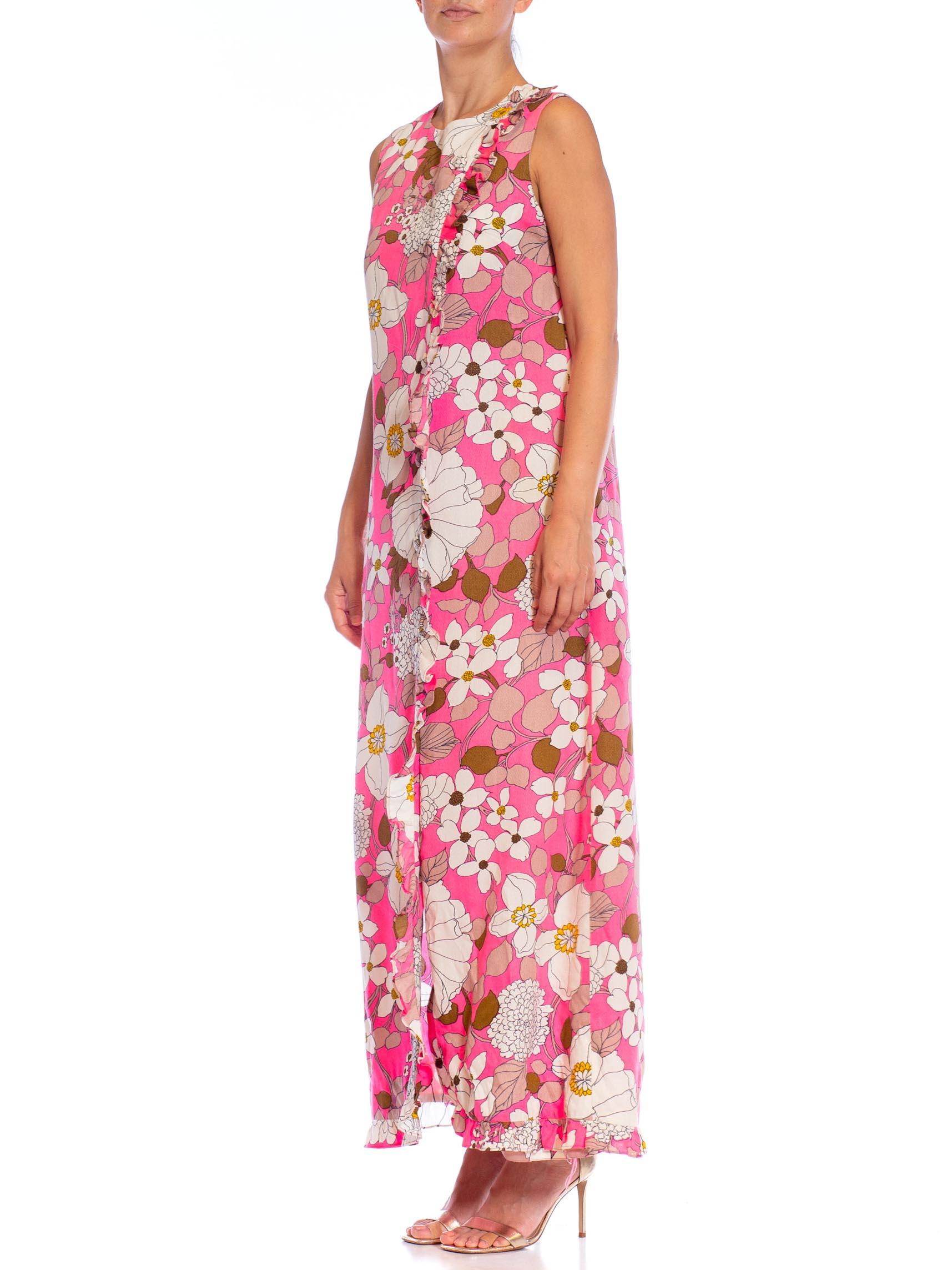 1960S Hot Pink Cotton Barkcloth Made In Hawaii Hawaiian Dress For Sale 4