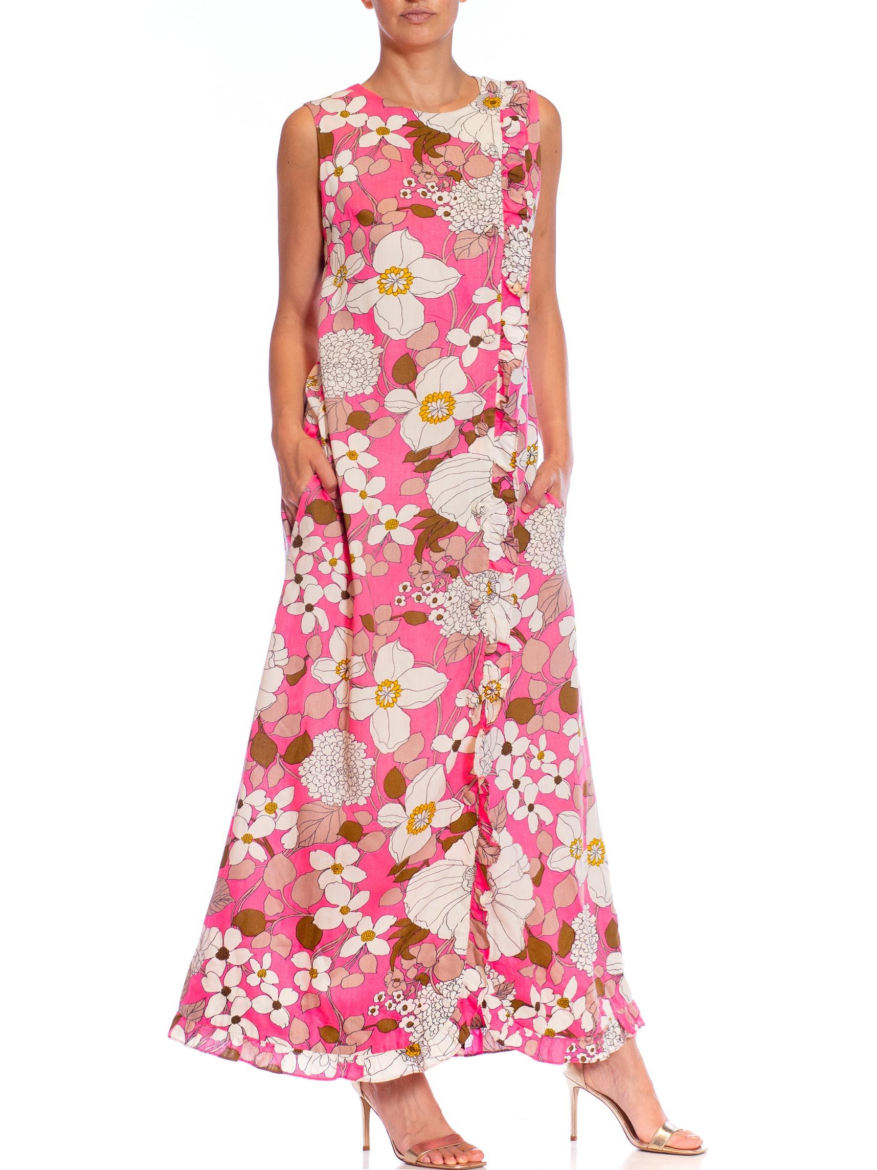 1960S Hot Pink Cotton Barkcloth Made In Hawaii Hawaiian Dress For Sale 3