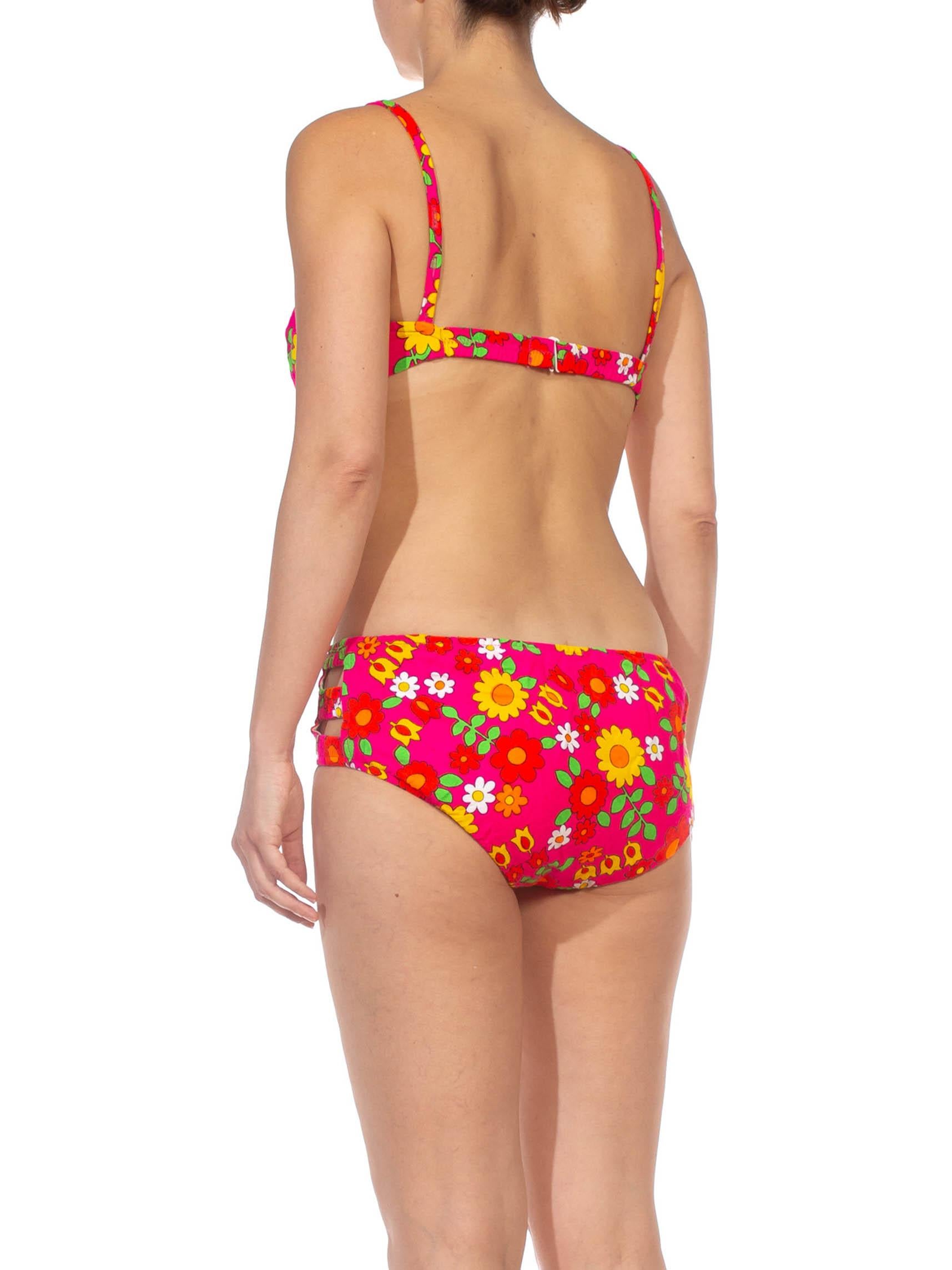 1960S Hot Pink Mod Floral Cotton Bark Cloth Swimsuit For Sale 2