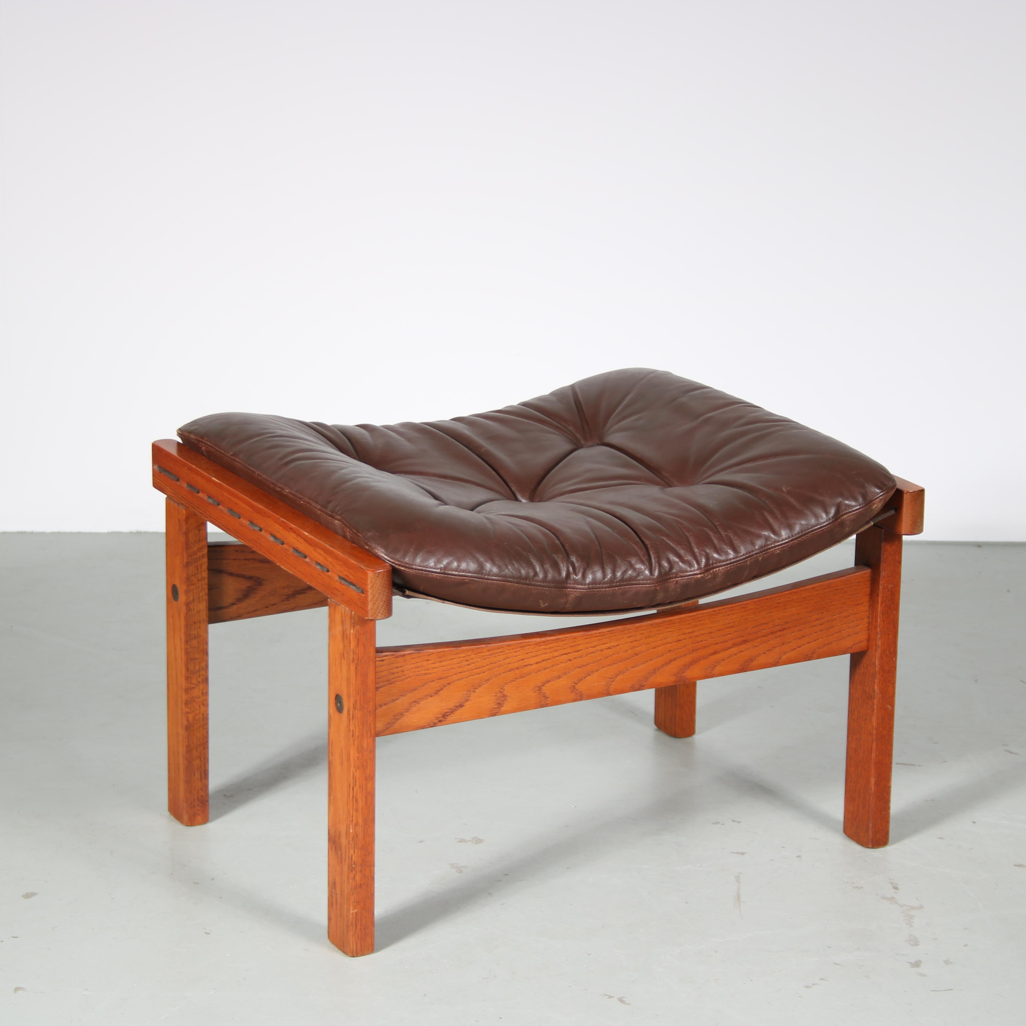 1960s “Hunting chair” + ottoman by Torbjorn Afdal for Bruksbo, Norway For Sale 9