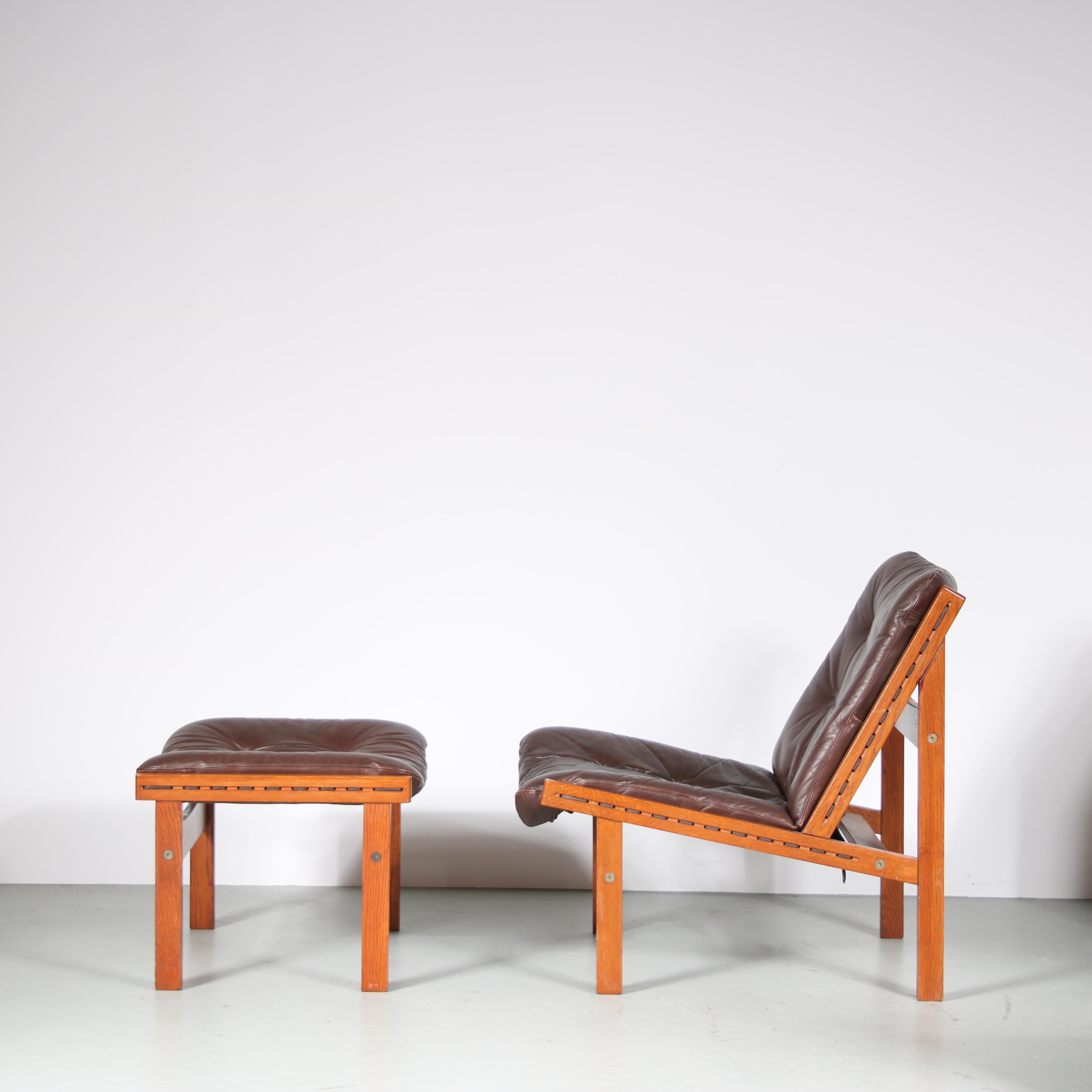 1960s “Hunting chair” + ottoman by Torbjorn Afdal for Bruksbo, Norway In Good Condition For Sale In Amsterdam, NL