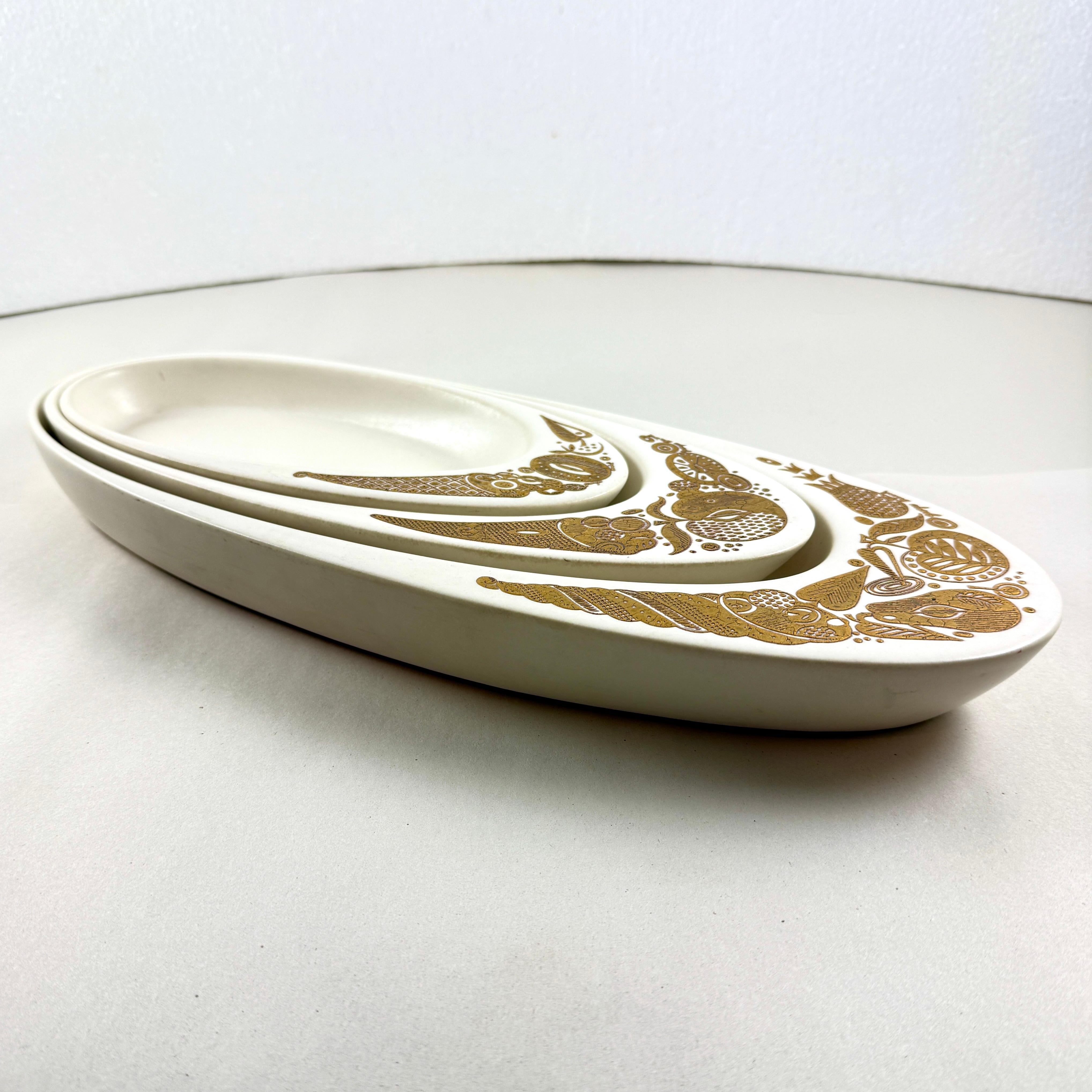 1960 Hyalyn Porcelain Briard Bisque Nesting Cornucopia Servers, set/3 en vente 3