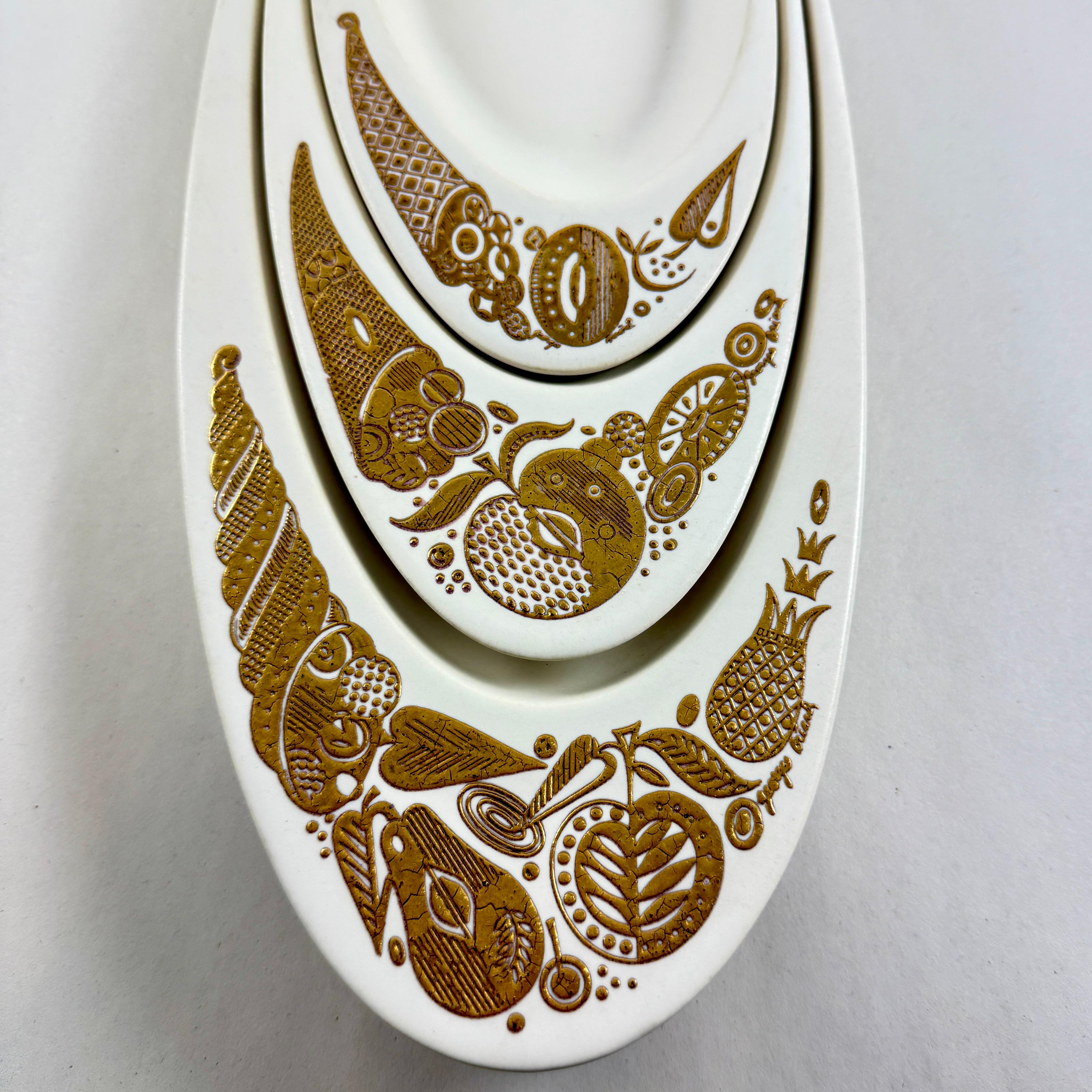 1960 Hyalyn Porcelain Briard Bisque Nesting Cornucopia Servers, set/3 en vente 1